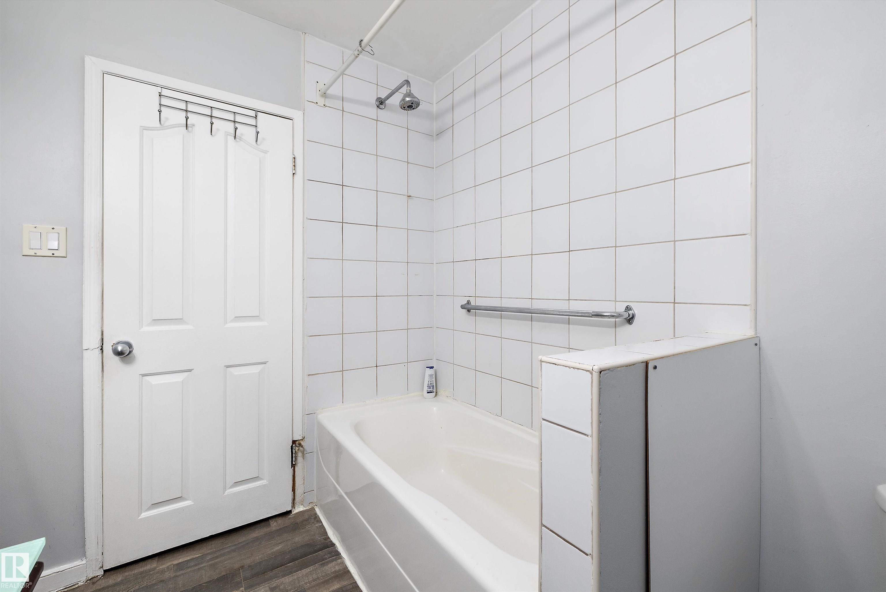 Photo 15 at 12303 115 Avenue NW, Inglewood, Edmonton