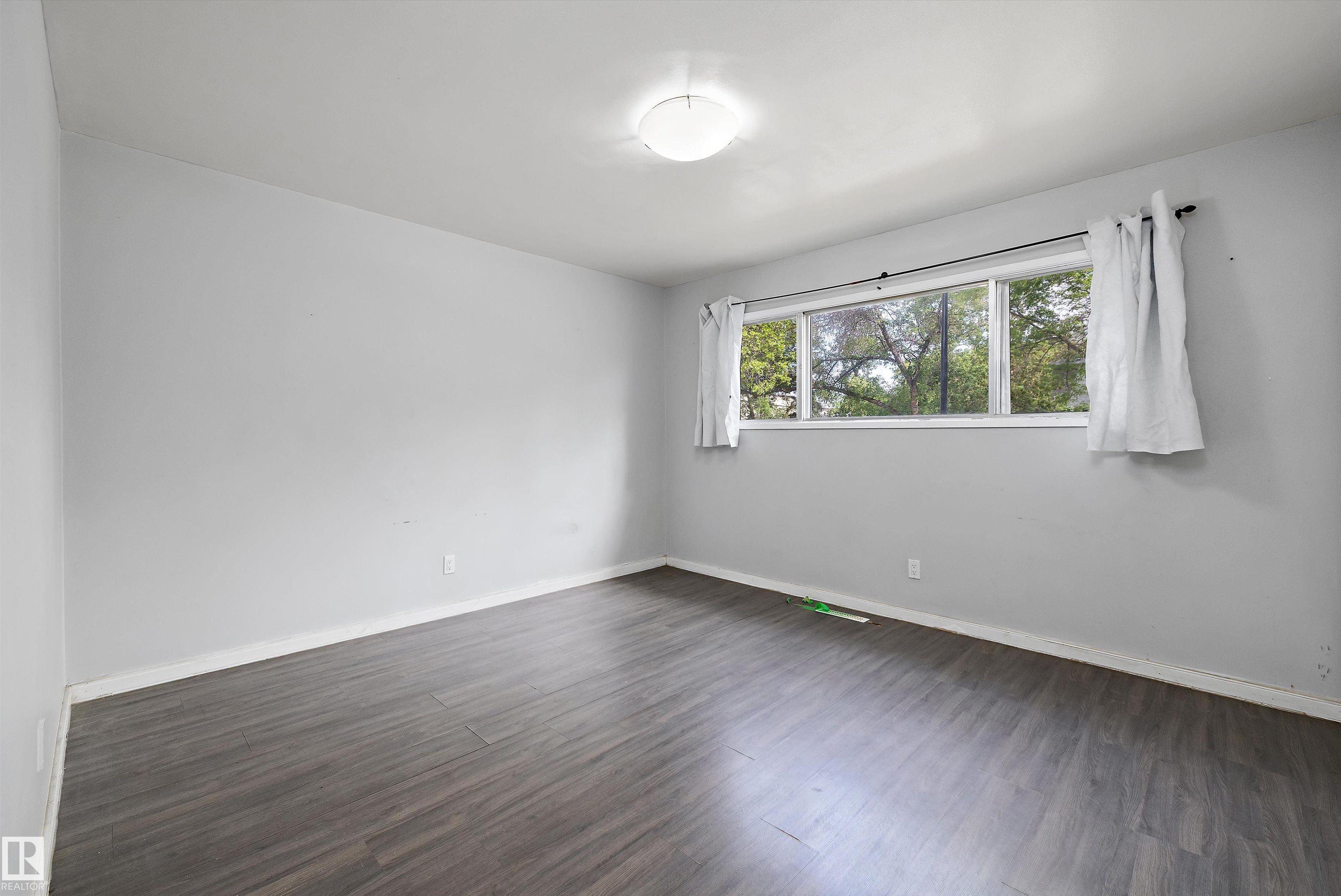 Photo 16 at 12303 115 Avenue NW, Inglewood, Edmonton