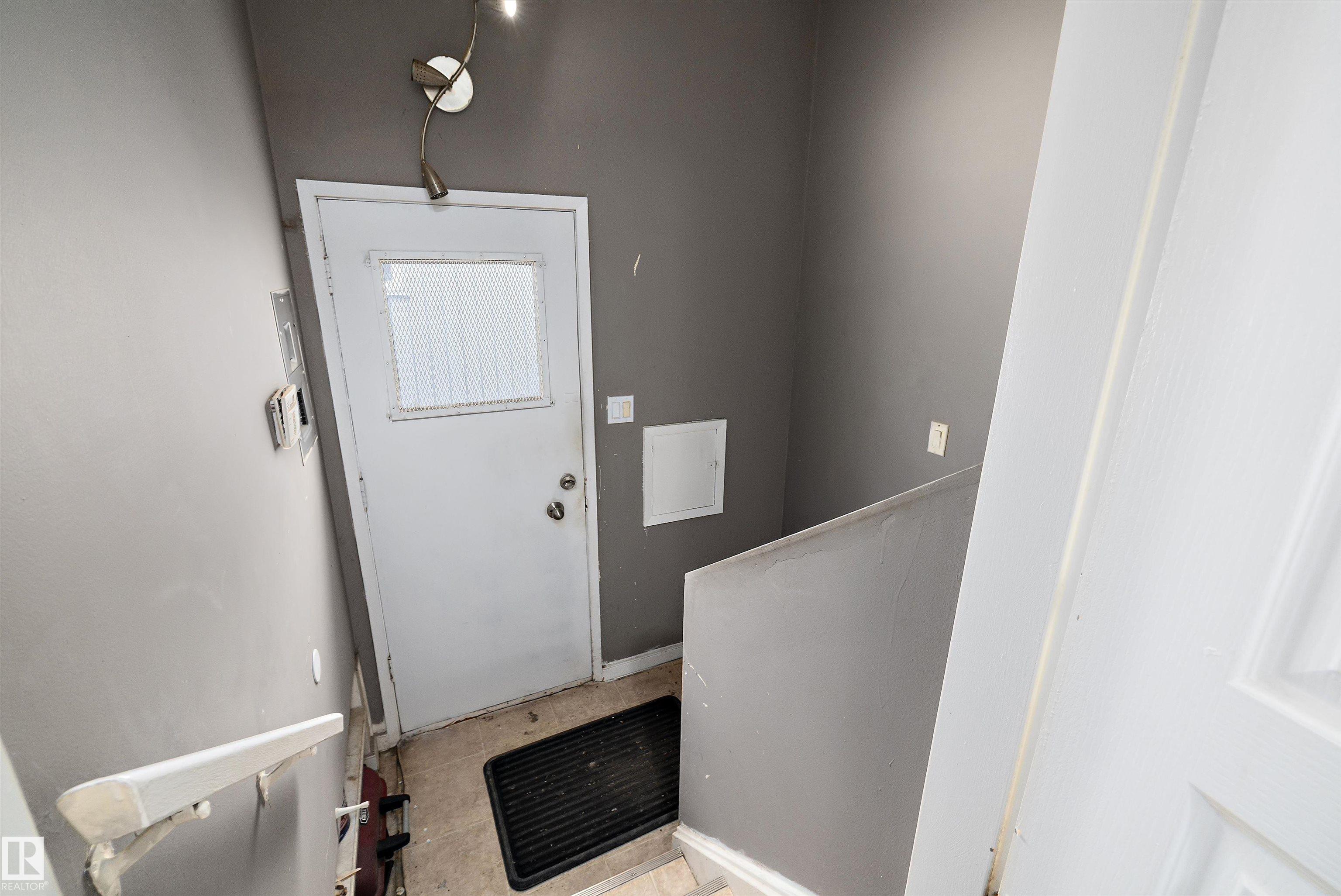 Photo 22 at 12303 115 Avenue NW, Inglewood, Edmonton