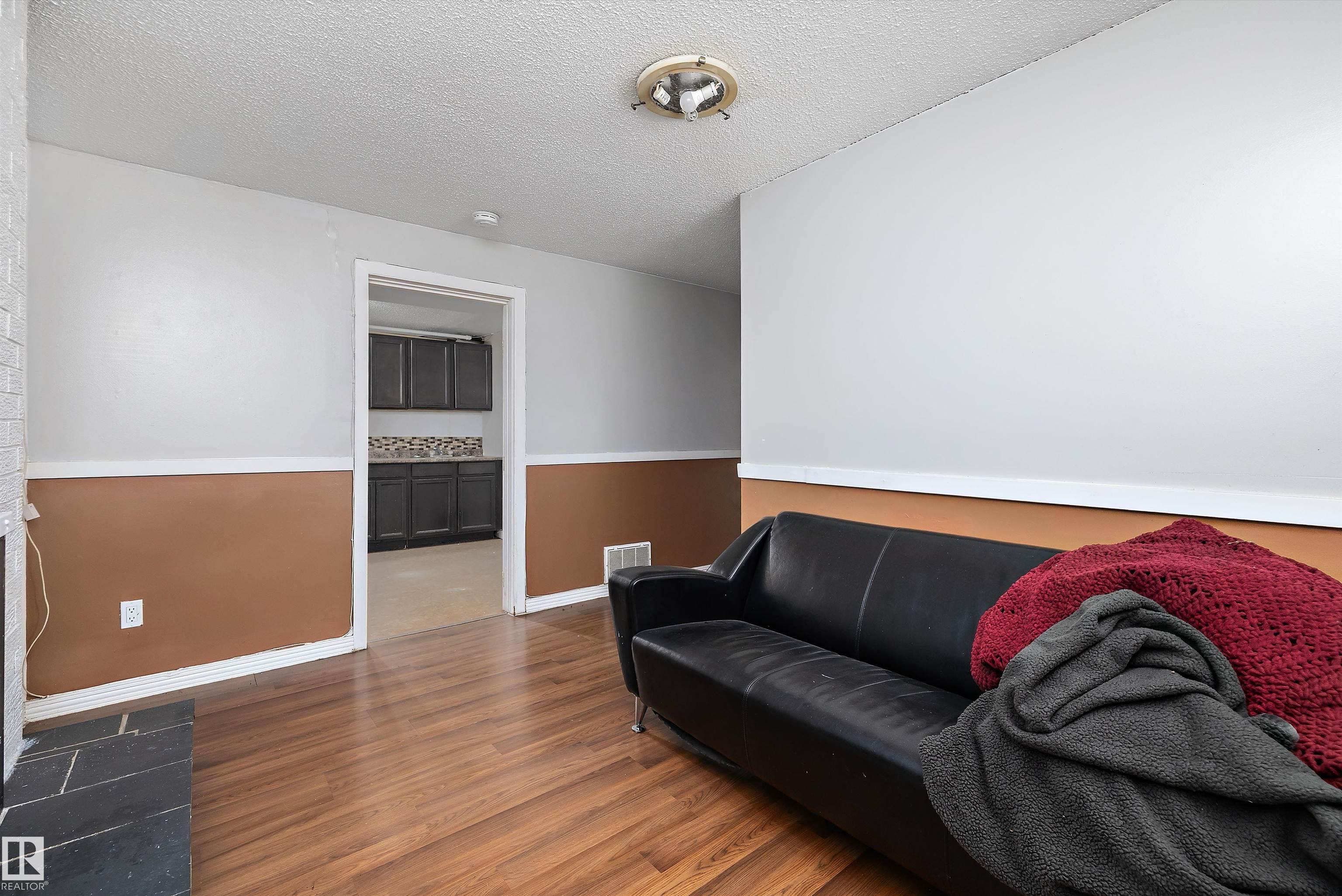 Photo 28 at 12303 115 Avenue NW, Inglewood, Edmonton