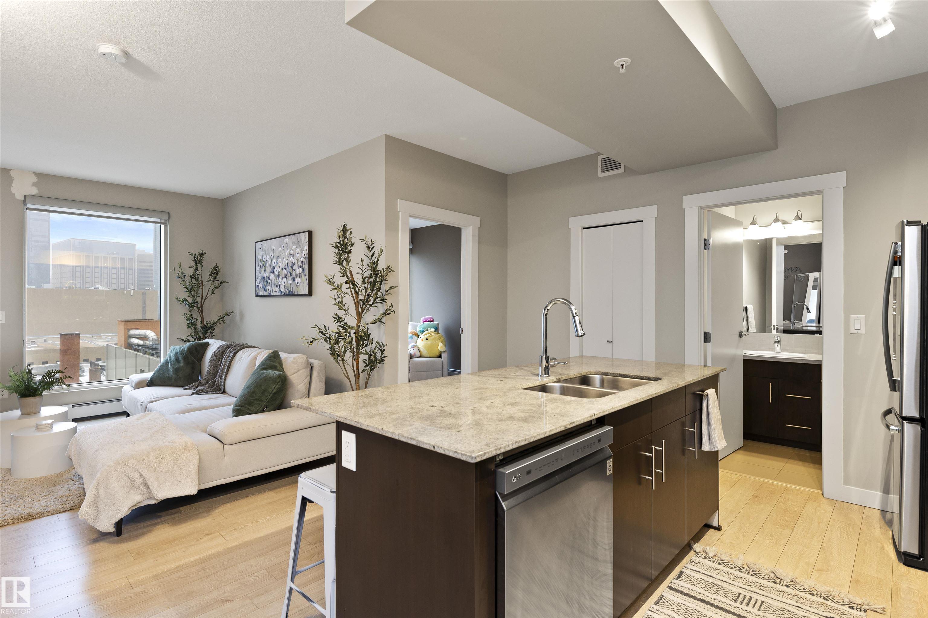 Photo 9 at 905 - 10226 104 Street NW, Downtown, Edmonton