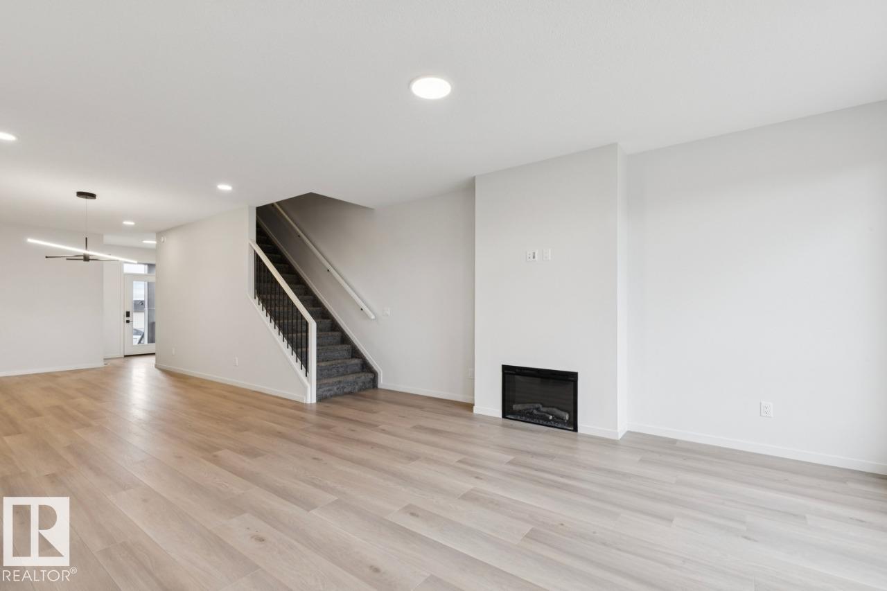 3019 5 Avenue SW, Alces, Edmonton