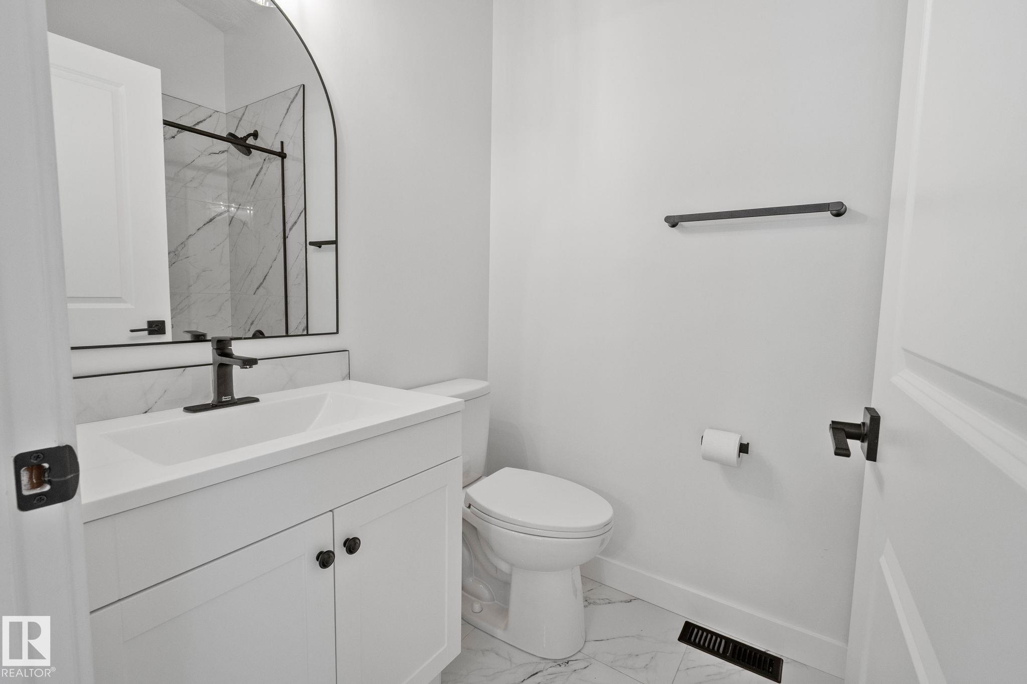 Photo 18 at 1 Hunt Court, Heritage Lakes, St. Albert