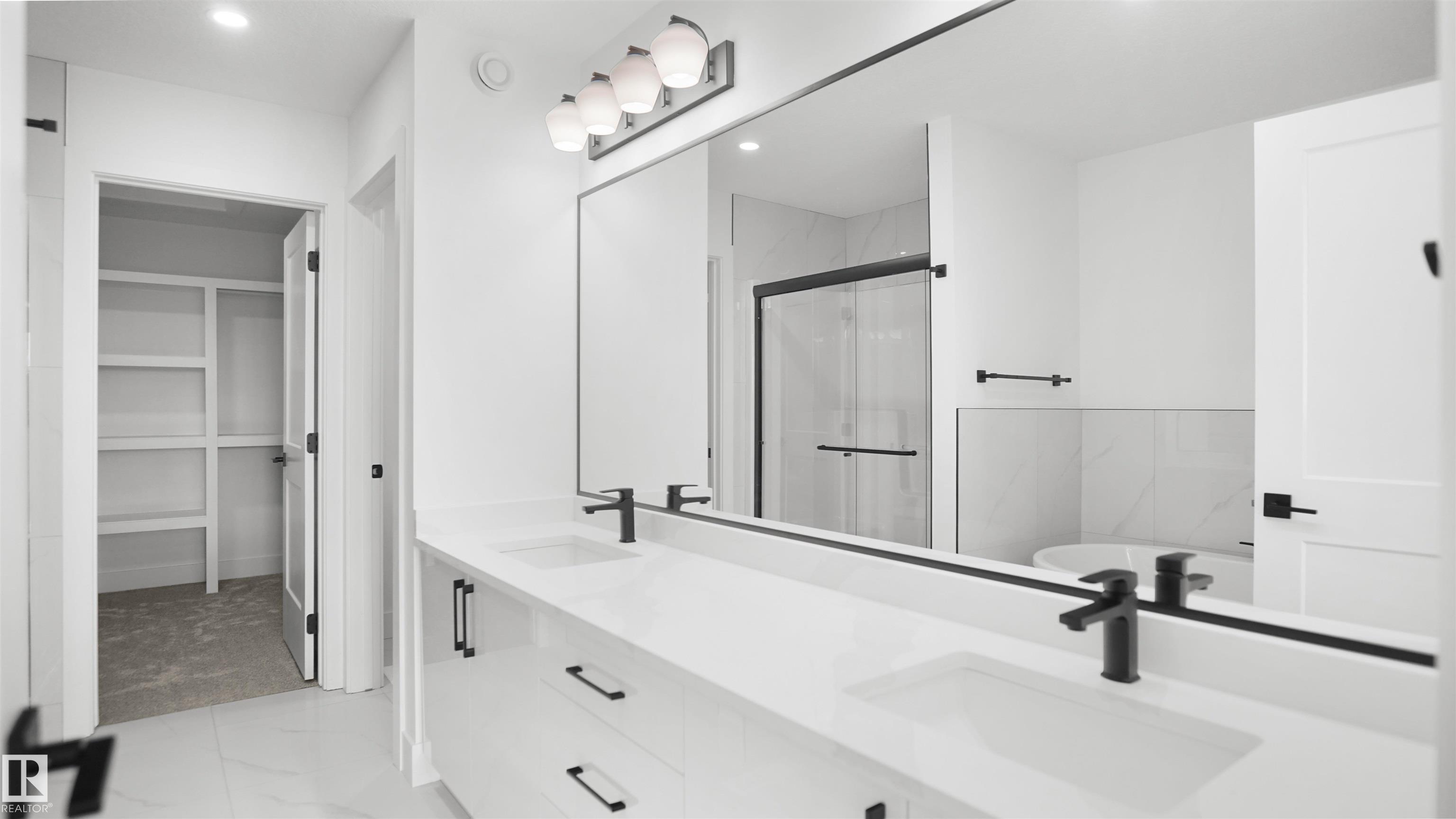Photo 24 at 803 30 Avenue NW, Maple Crest, Edmonton