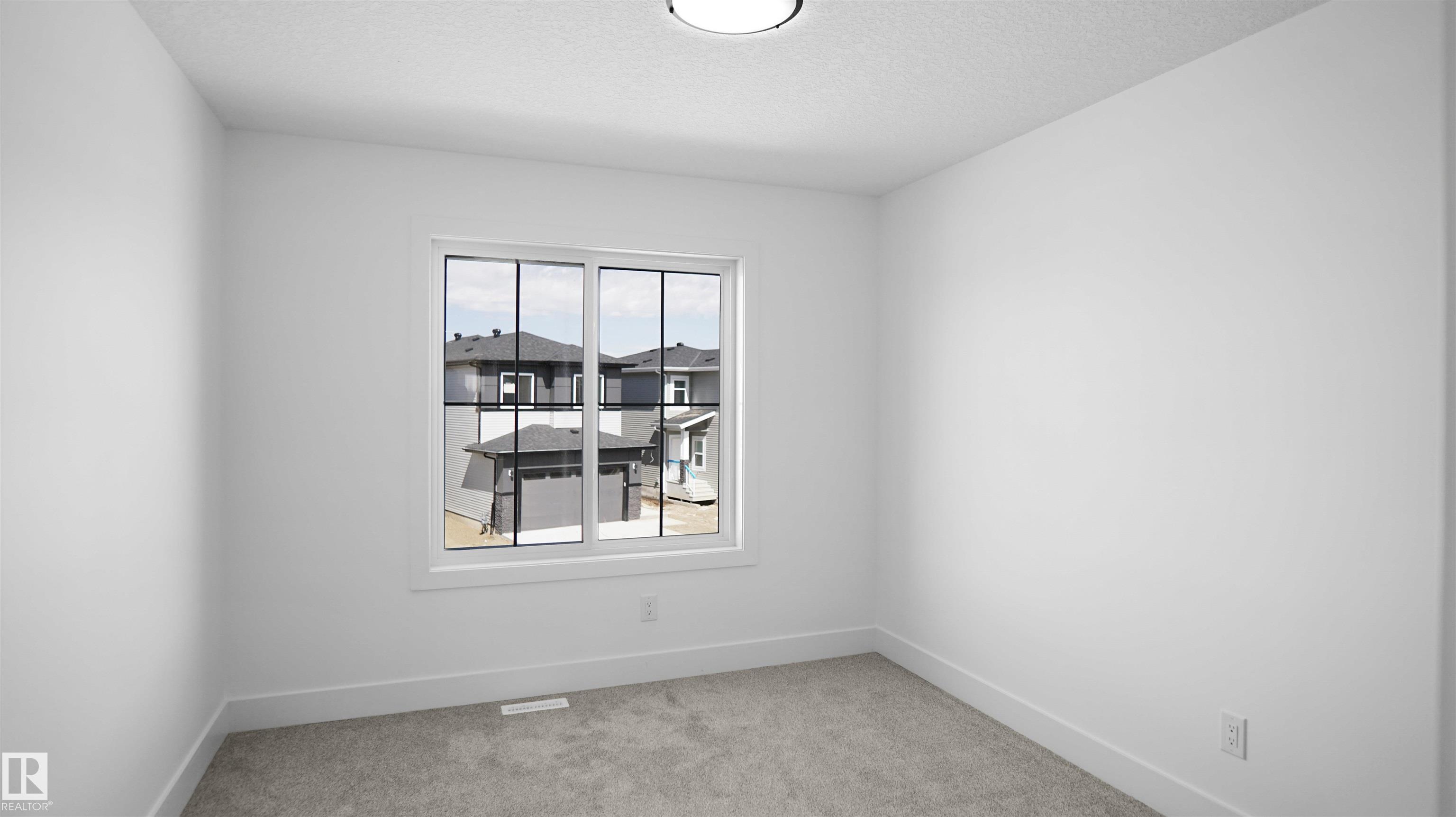 Photo 32 at 803 30 Avenue NW, Maple Crest, Edmonton
