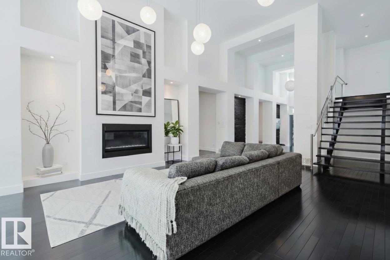 Photo 6 at 6307 125 Street NW, Grandview Heights, Edmonton