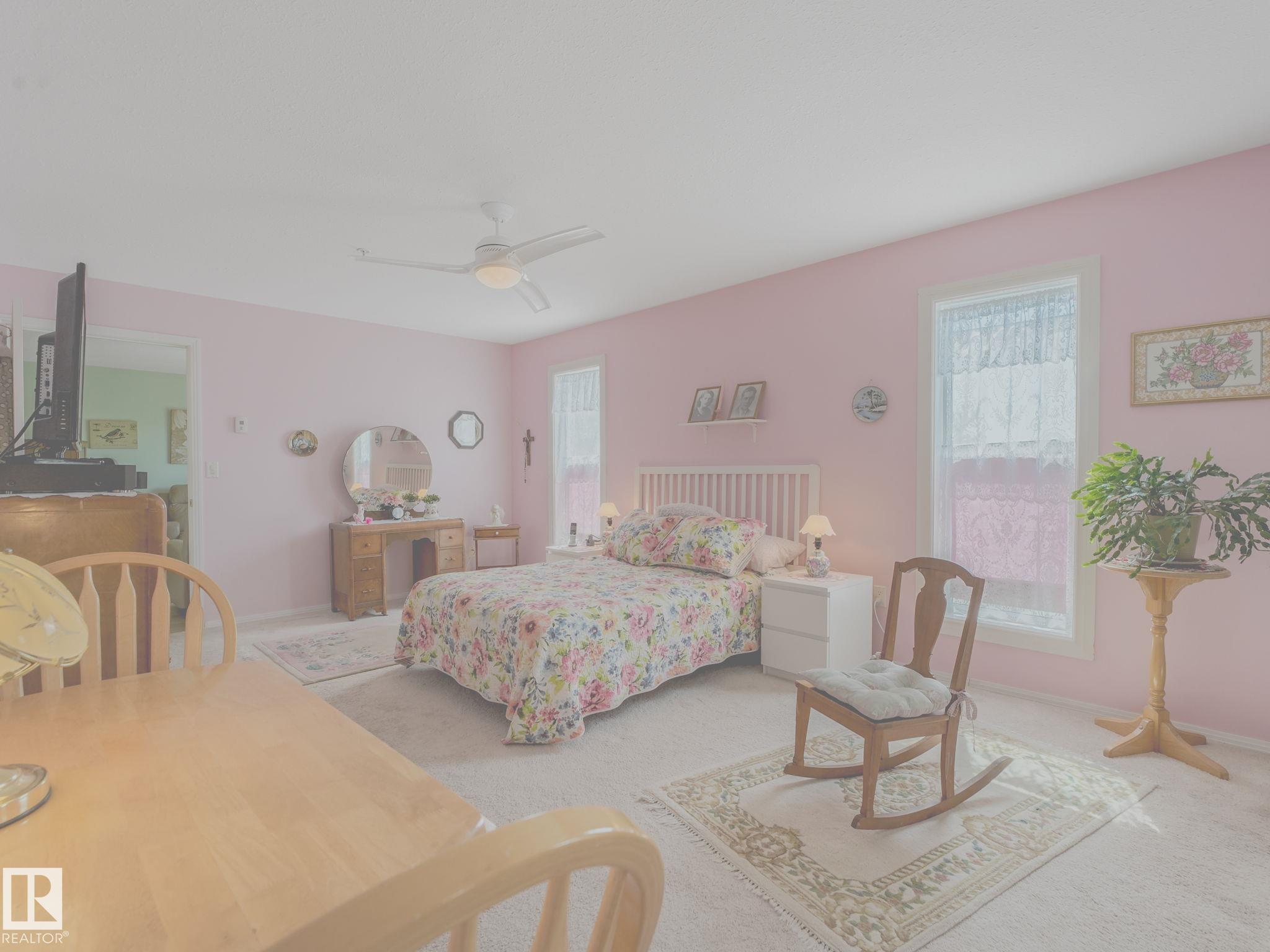 Photo 11 at 305 - 8922 156 Street NW, Meadowlark Park, Edmonton