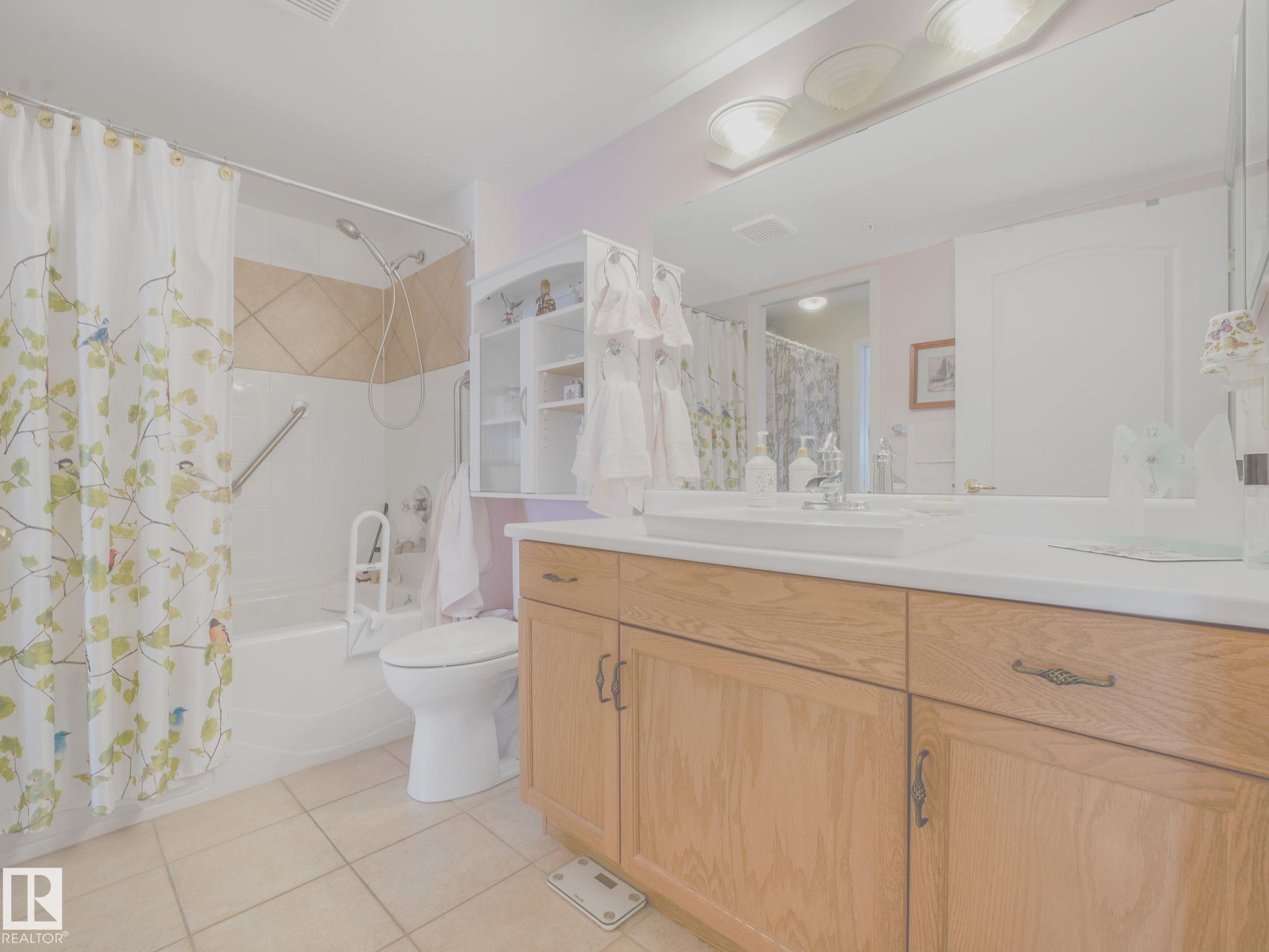 Photo 15 at 305 - 8922 156 Street NW, Meadowlark Park, Edmonton