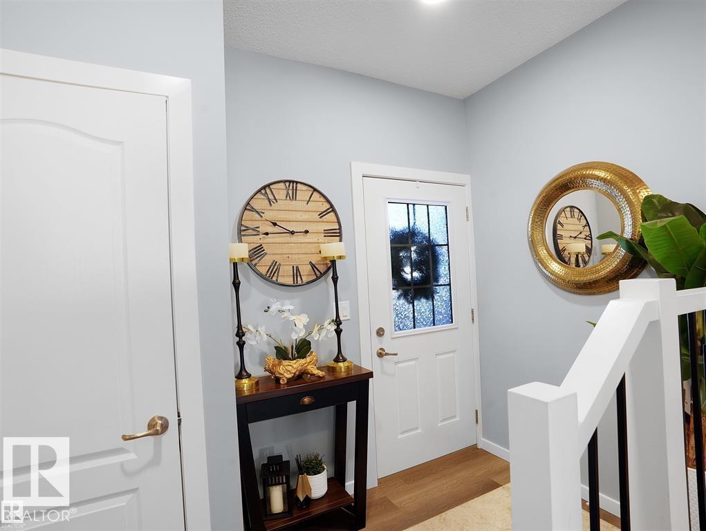207 41 Avenue NW, Maple Crest, Edmonton