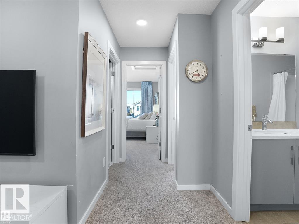 207 41 Avenue NW, Maple Crest, Edmonton