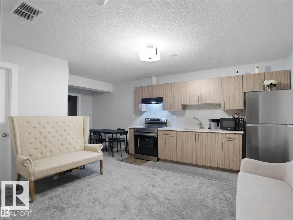 Photo 62 at 207 41 Avenue NW, Maple Crest, Edmonton