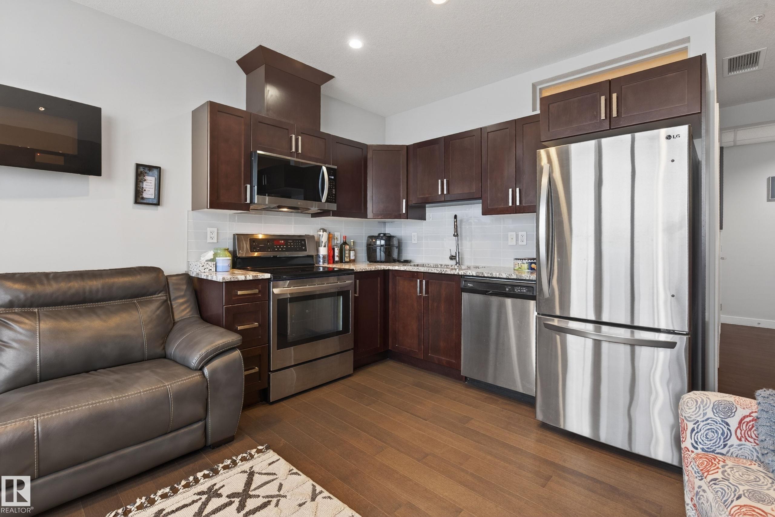 Photo 9 at 2804 - 10238 103 Street NW, Downtown, Edmonton