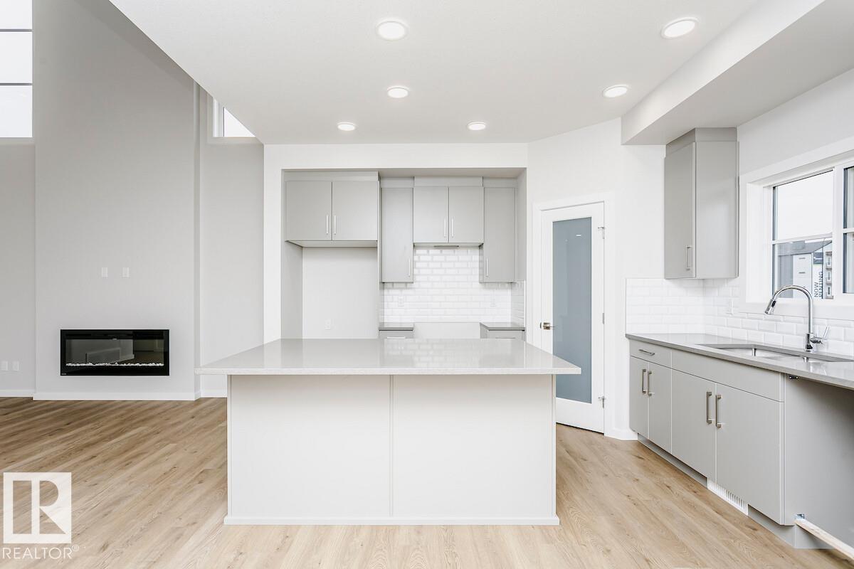 2944 65 Street SW, Mattson, Edmonton