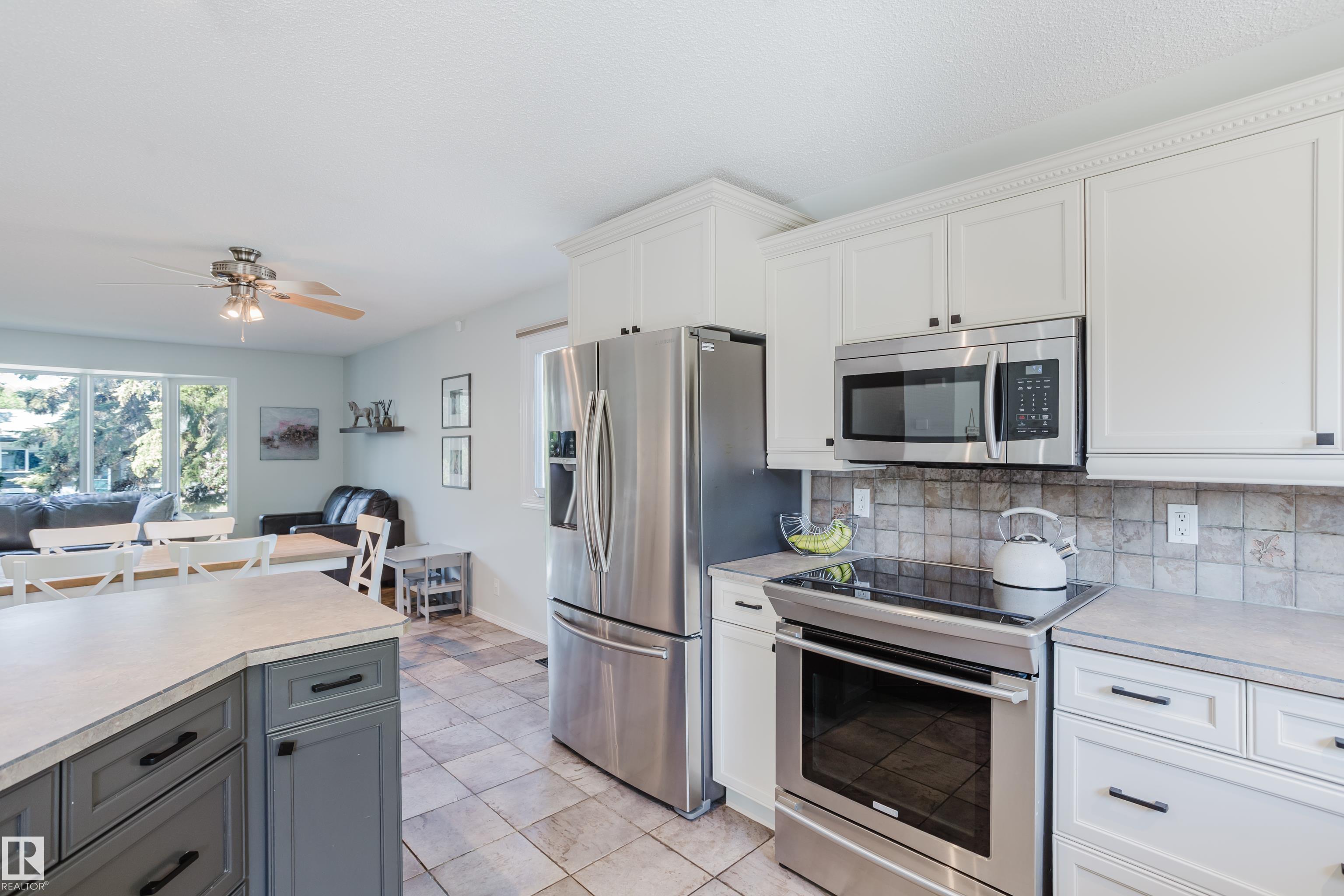 Photo 9 at 33 Mill Drive, Mission, St. Albert