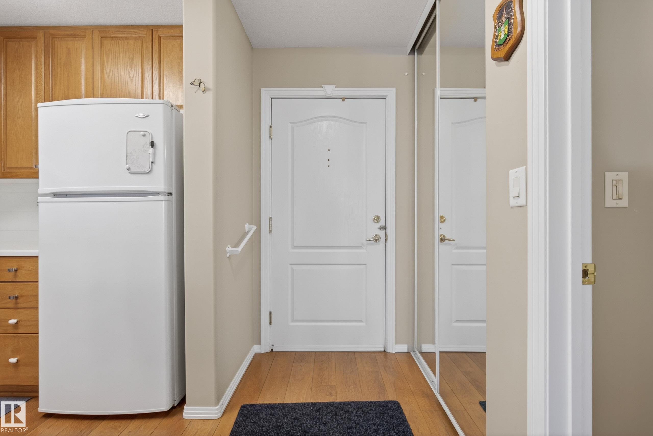 Photo 8 at 413 - 8912 156 Street NW, Meadowlark Park, Edmonton