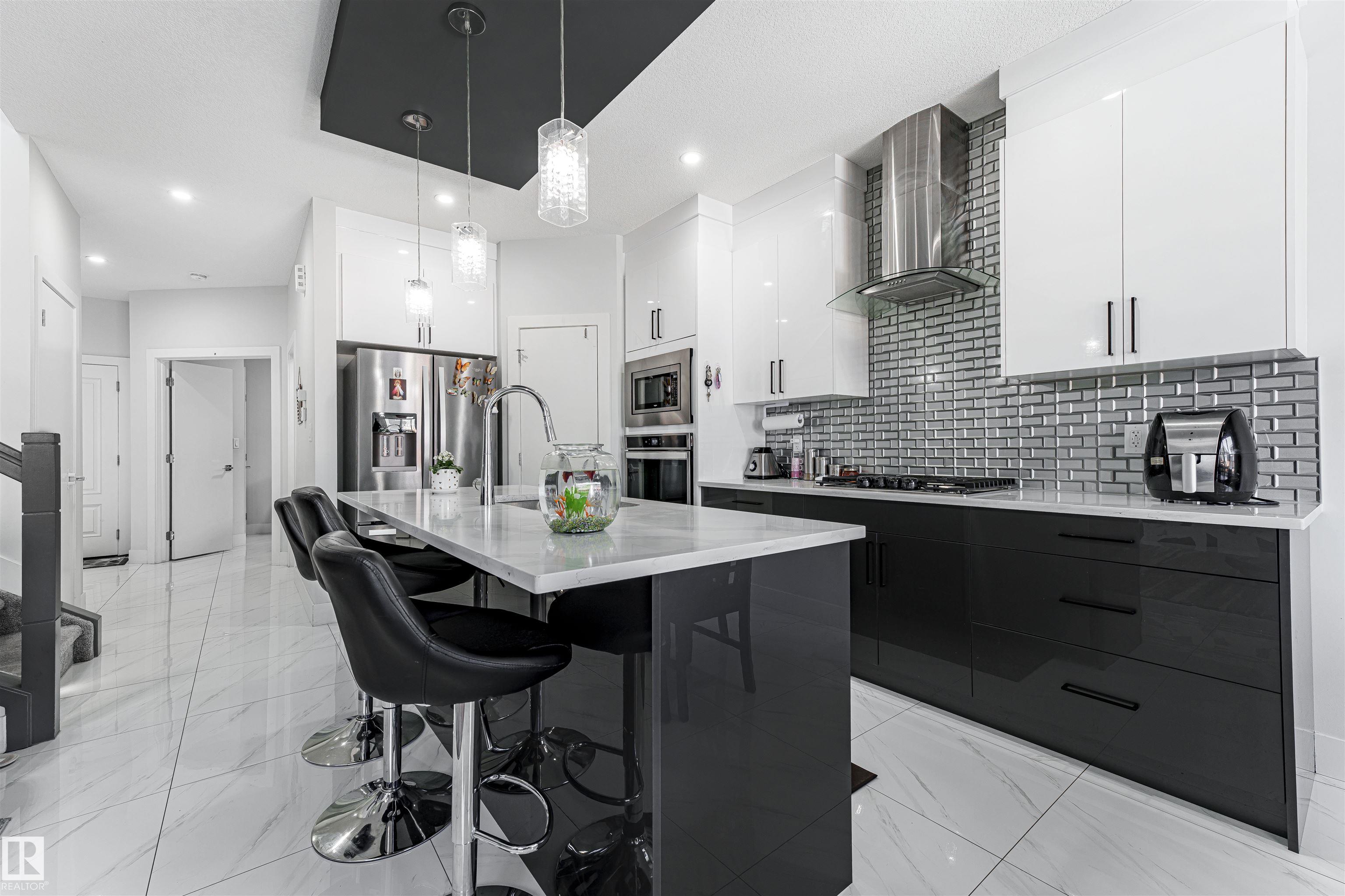 Photo 9 at 16212 32 Avenue SW, Glenridding Ravine, Edmonton
