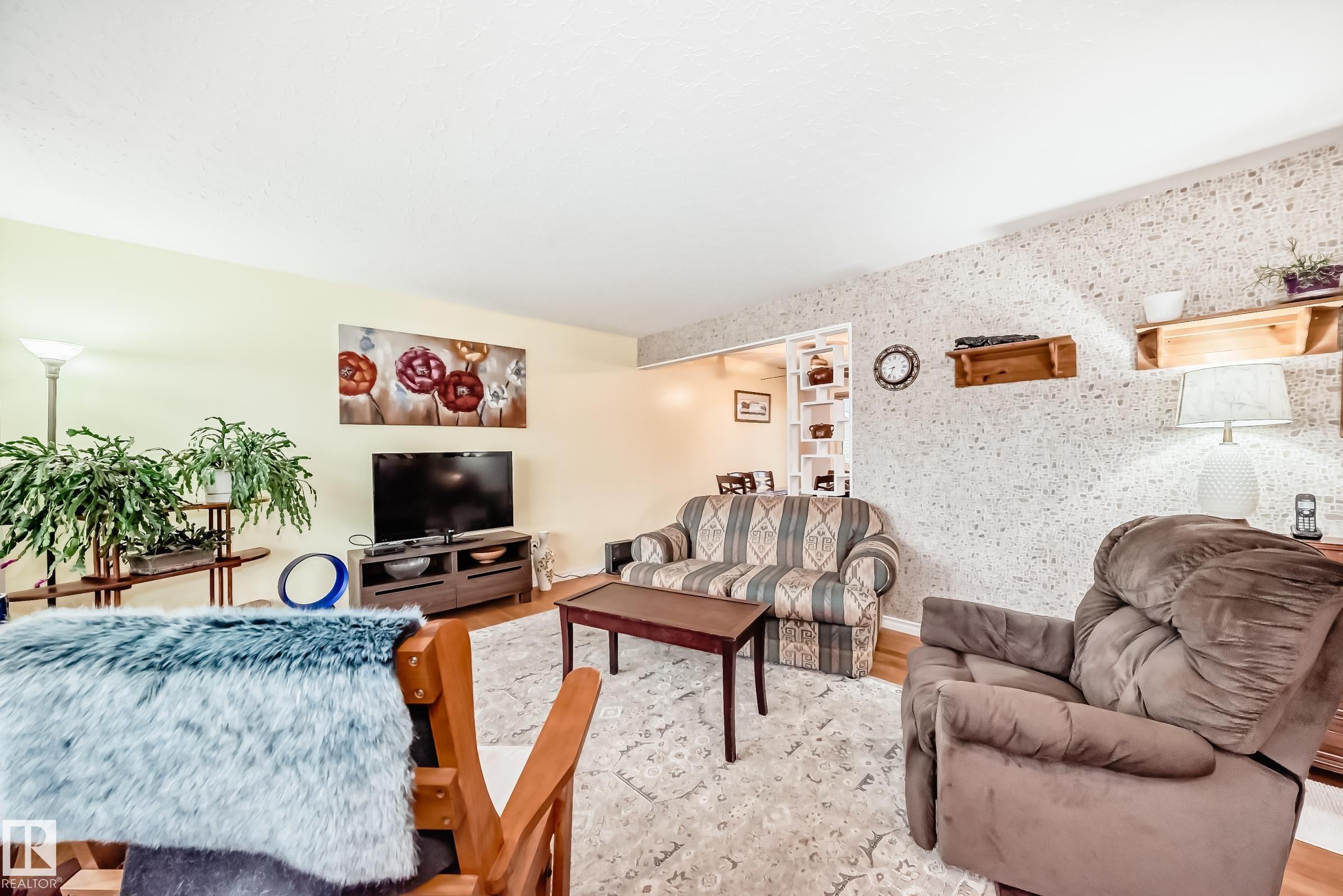 Photo 12 at 8006 159 Street NW, Elmwood, Edmonton
