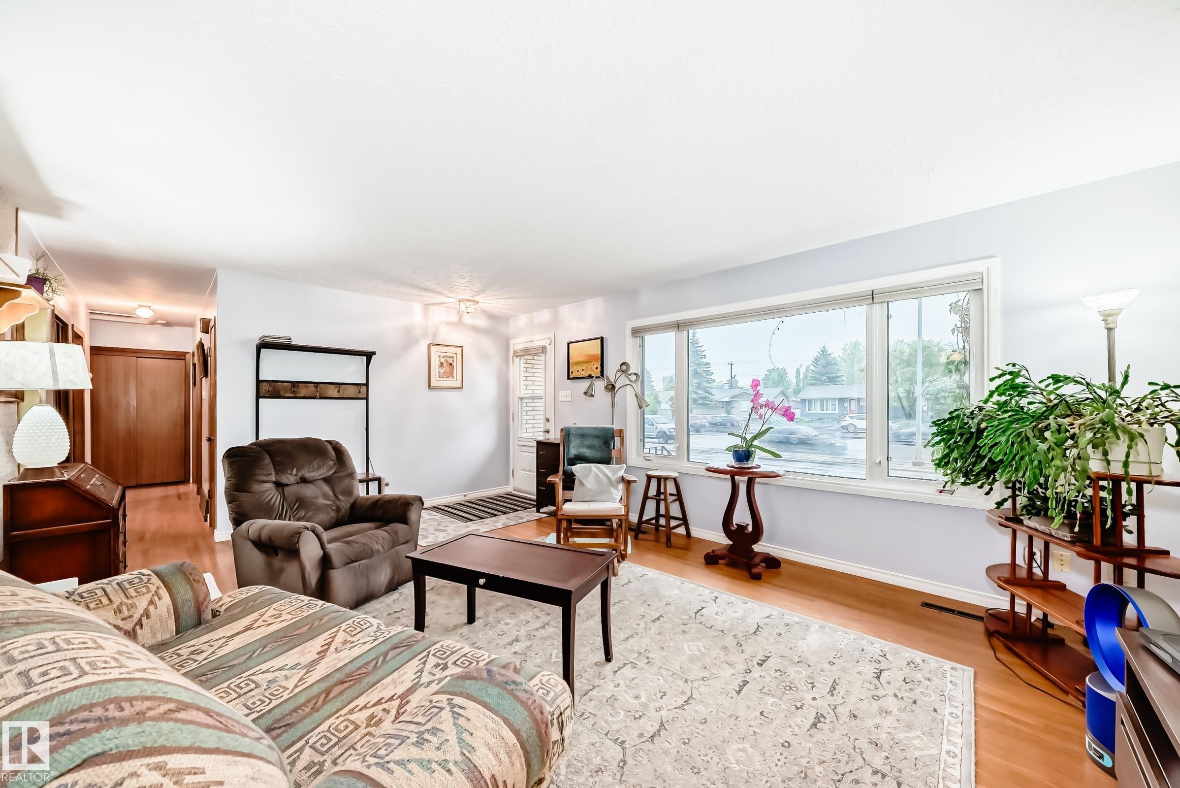 Photo 14 at 8006 159 Street NW, Elmwood, Edmonton