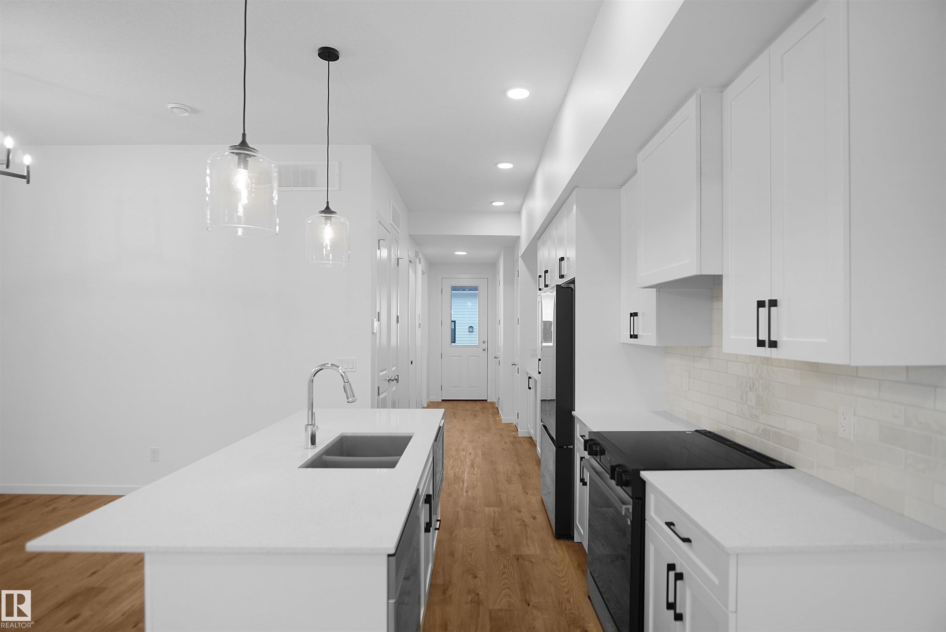 Photo 9 at 20605 42 Avenue NW, Edgemont, Edmonton