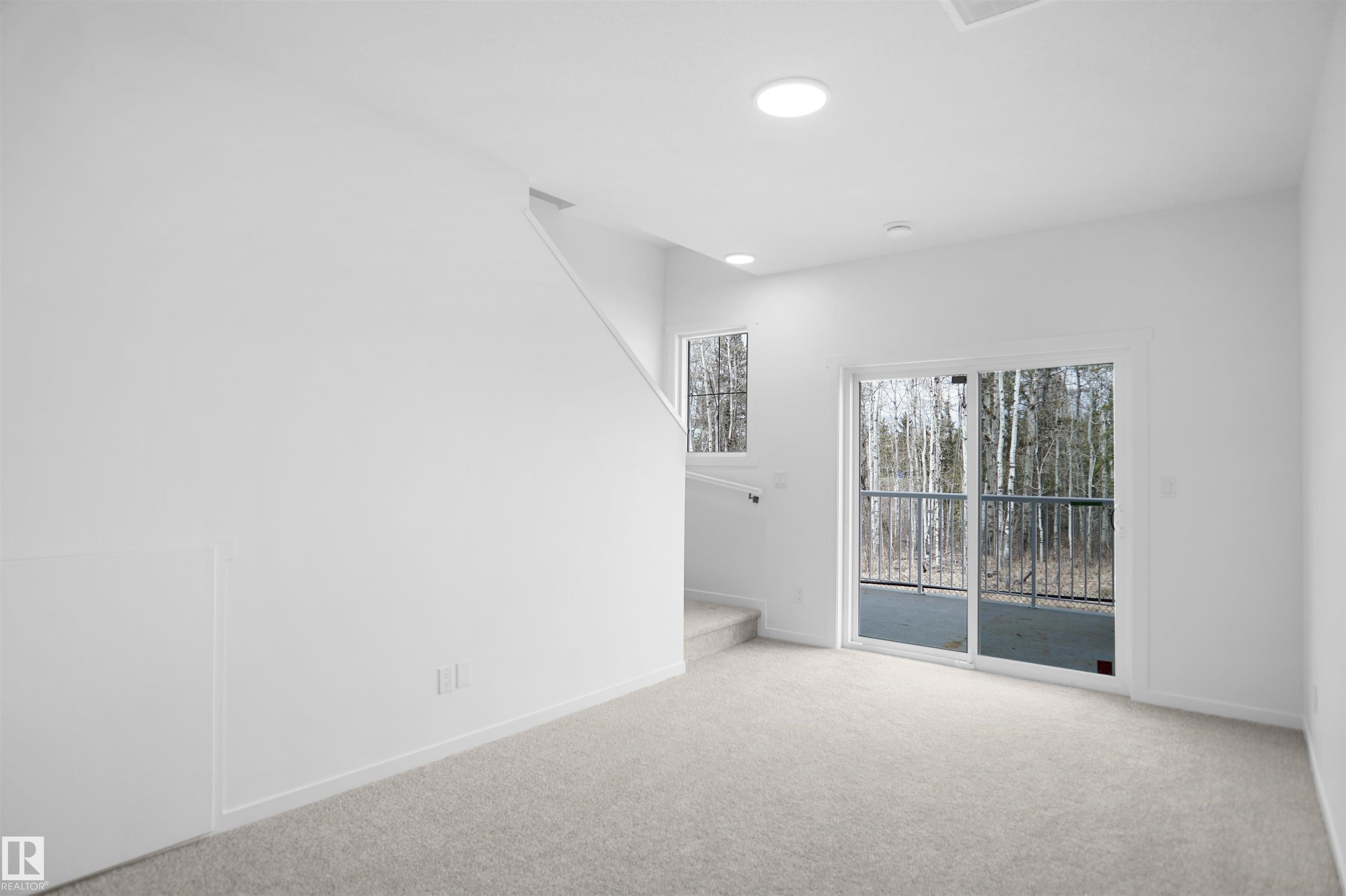 https://zimg.paragon.ice.com/ParagonImages/Property/PM/RAE/225404200/31/0/0/b58bb97f5dfa8889d25cd2d09785f51e/1/a8ce177a95357820a32543b7906e1ea0/225404200-727D6F78-8E69-418C-BB7A-31293BBC52F4.JPG