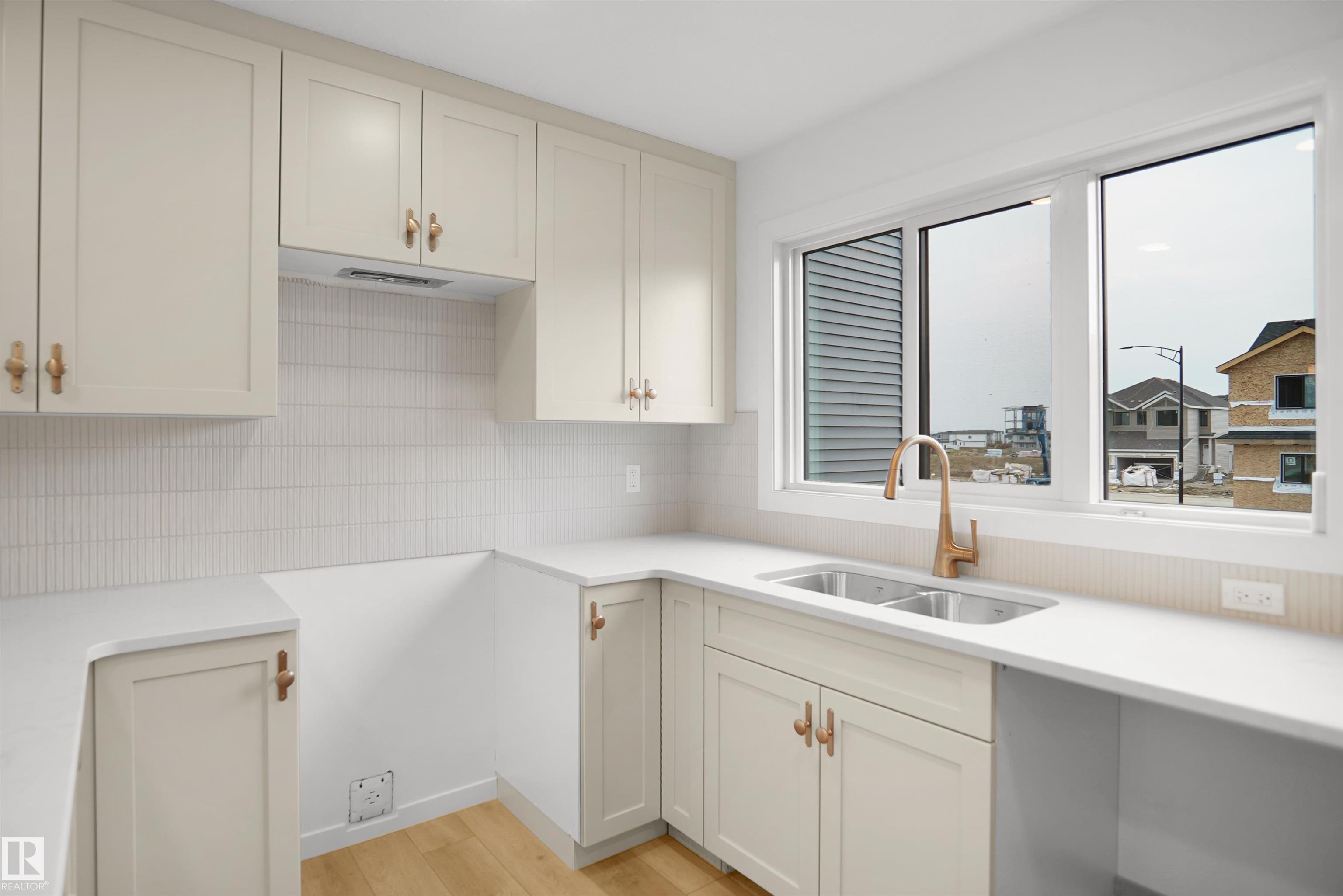 https://zimg.paragon.ice.com/ParagonImages/Property/PM/RAE/225404201/11/0/0/95e161a04f1cc56ff4dcfbe131fe77cc/1/ae32a3d1b71be399d65572469d972474/225404201-a85fc79d-3198-40fb-a101-6bc362c293ca.JPG
