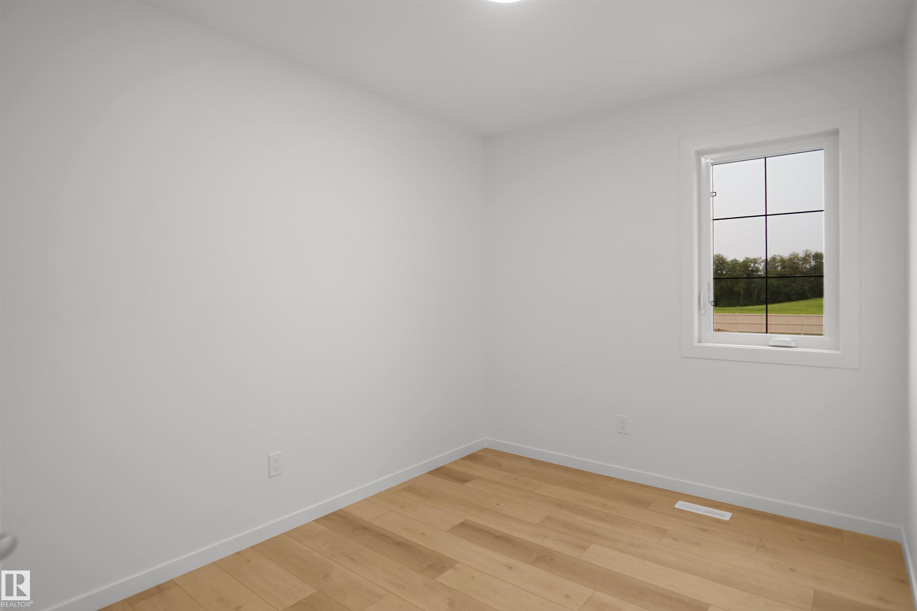 https://zimg.paragon.ice.com/ParagonImages/Property/PM/RAE/225404201/23/0/0/91e6a57ae94a7bf2cd40ff76b75c9ce2/1/ae32a3d1b71be399d65572469d972474/225404201-7fffc6c4-c00d-44ab-a8c8-5800cb958fa3.JPG
