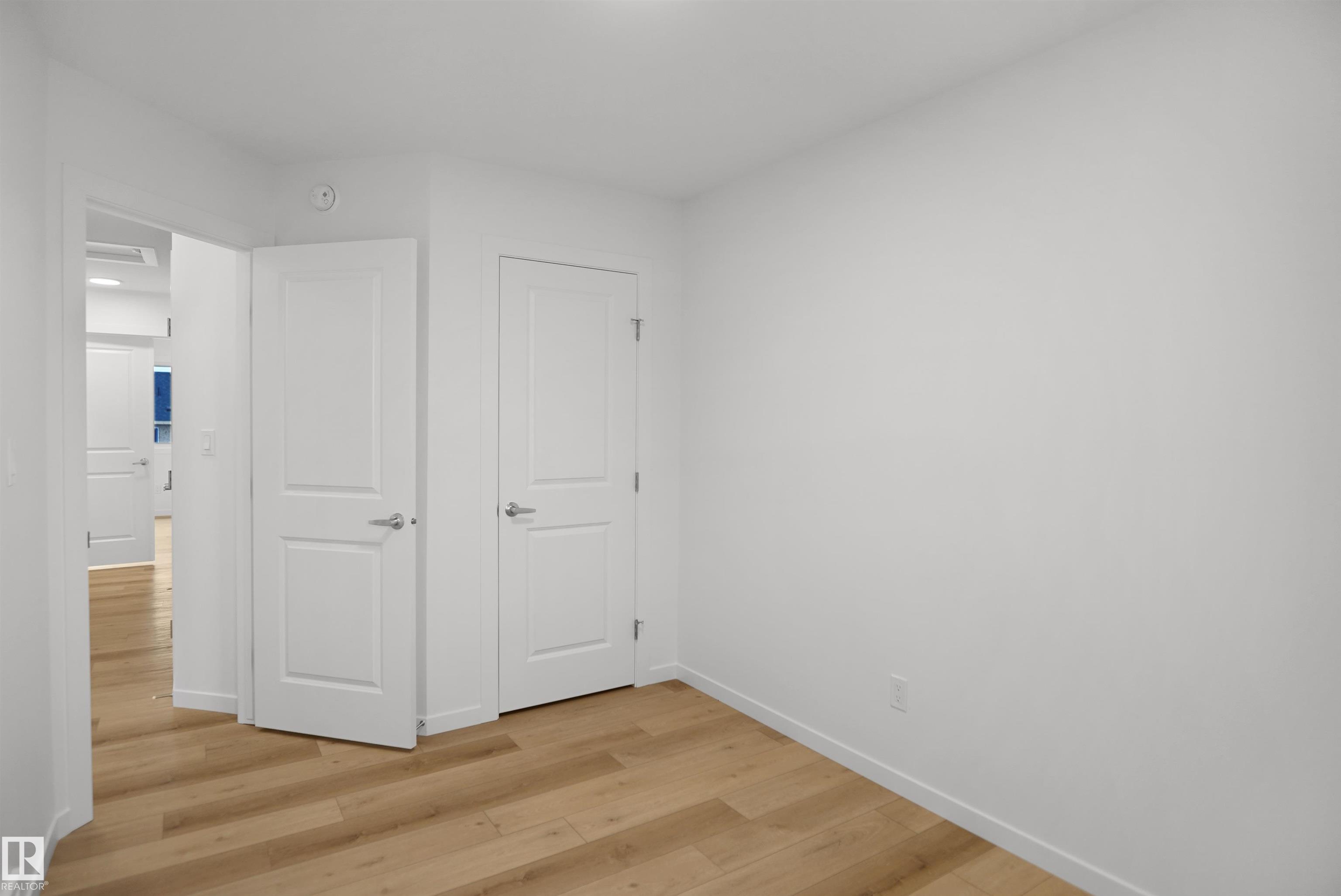 https://zimg.paragon.ice.com/ParagonImages/Property/PM/RAE/225404201/24/0/0/1fb7912c89d25322b59d8c192a76dabc/1/ae32a3d1b71be399d65572469d972474/225404201-900023fe-e2f6-47a8-a976-a7e26226e2c4.JPG