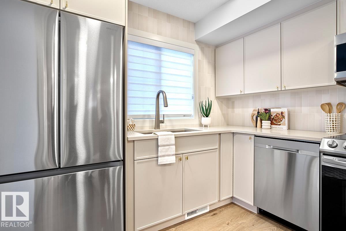 Photo 6 at 3 18640 18 Avenue NW, River's Edge, Edmonton
