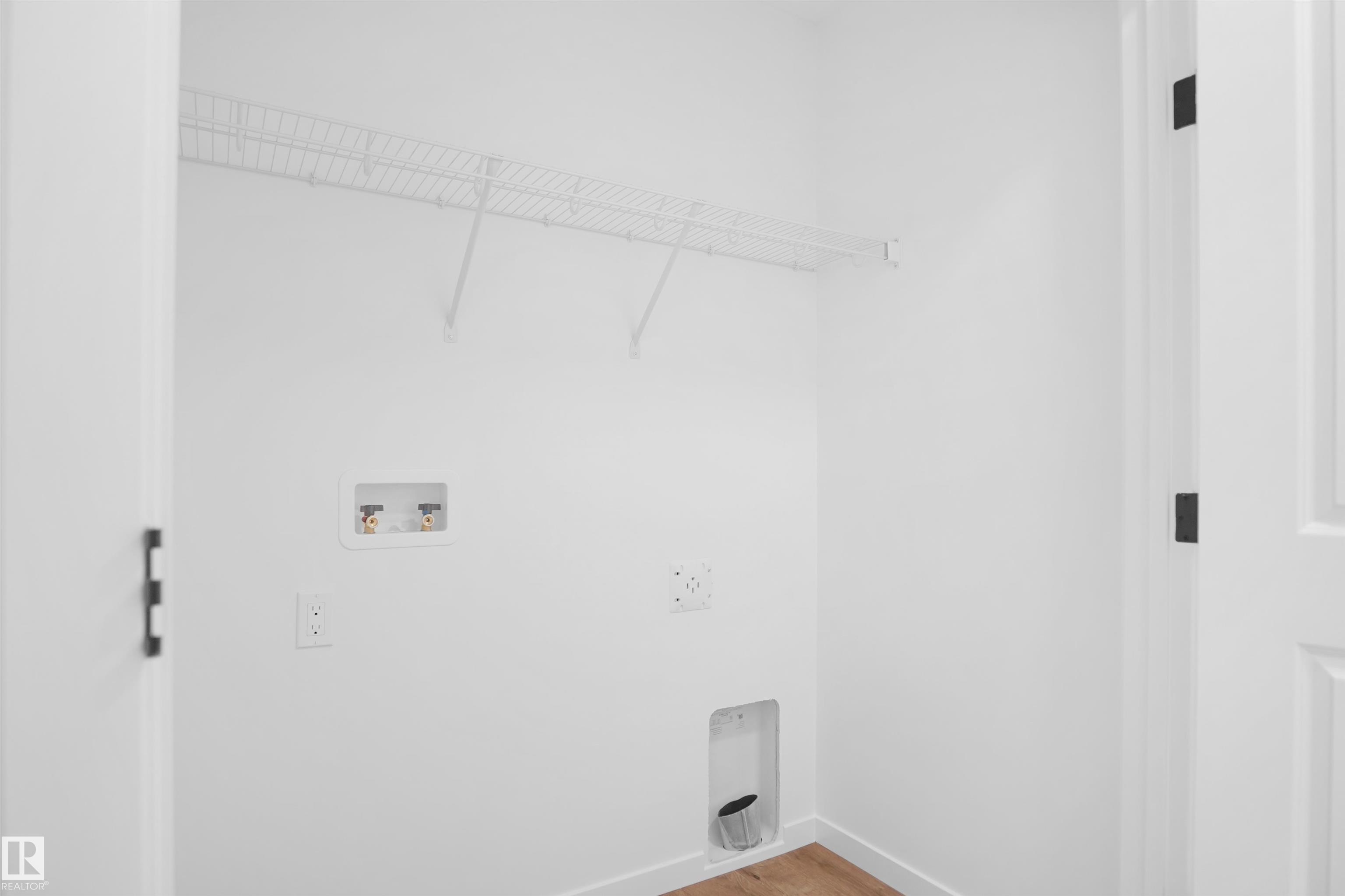 https://zimg.paragon.ice.com/ParagonImages/Property/PM/RAE/225404214/30/0/0/af3f3f1e2e1d8e11aba448fde4f39edc/1/d088f029562b7de35709a58307bcf0f3/225404214-5f25db8d-faed-45a9-9e21-08604a9c2fdd.JPG