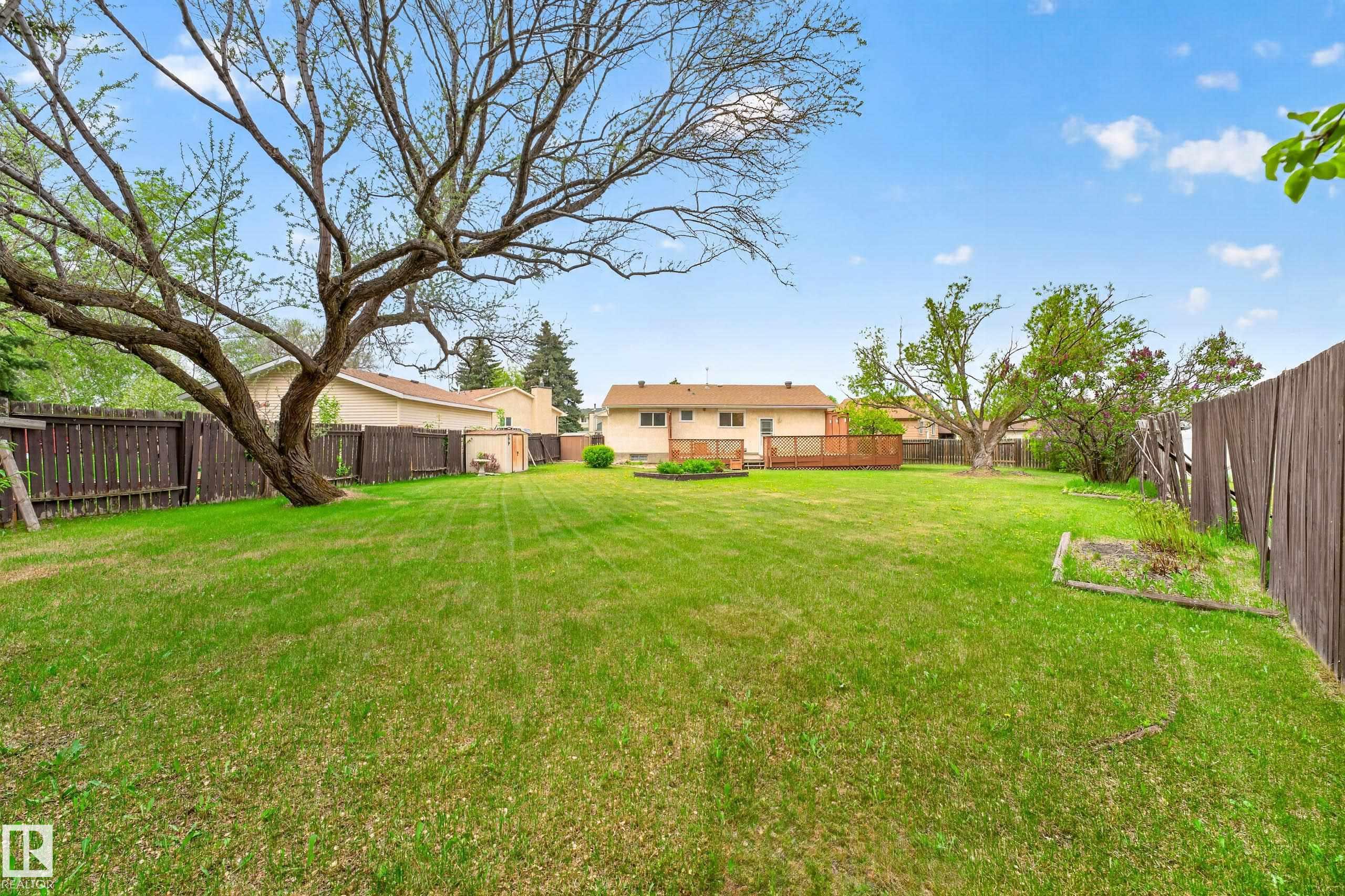 Photo 10 at 11903 138 Avenue NW, Carlisle, Edmonton