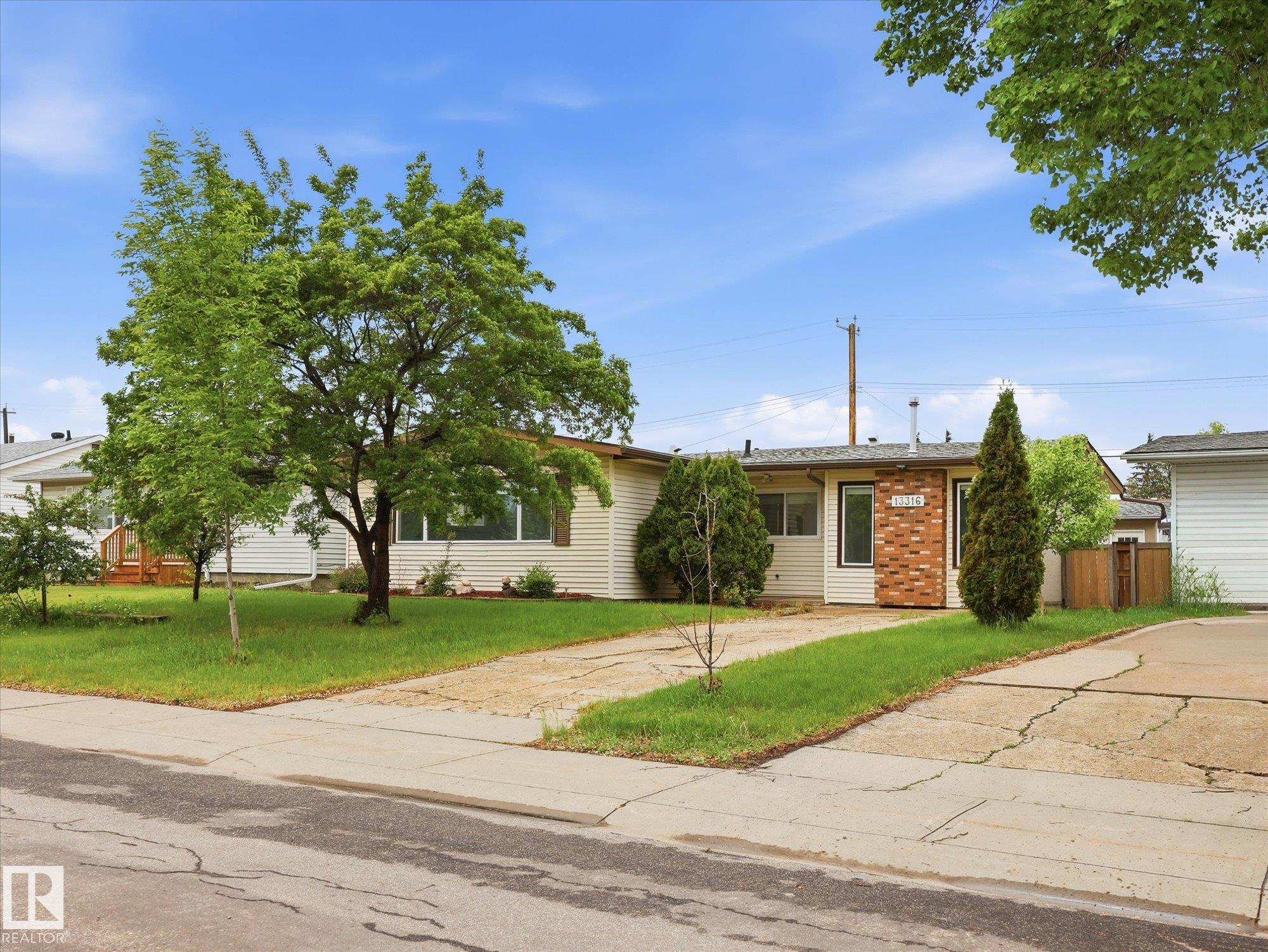 13316 136 Avenue NW, Wellington, Edmonton