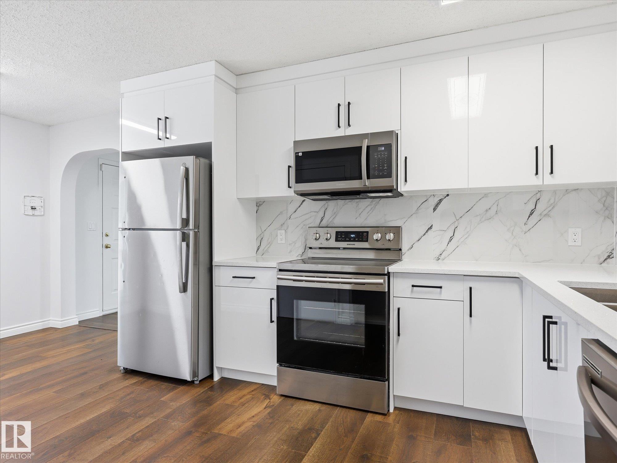 Photo 14 at 13316 136 Avenue NW, Wellington, Edmonton