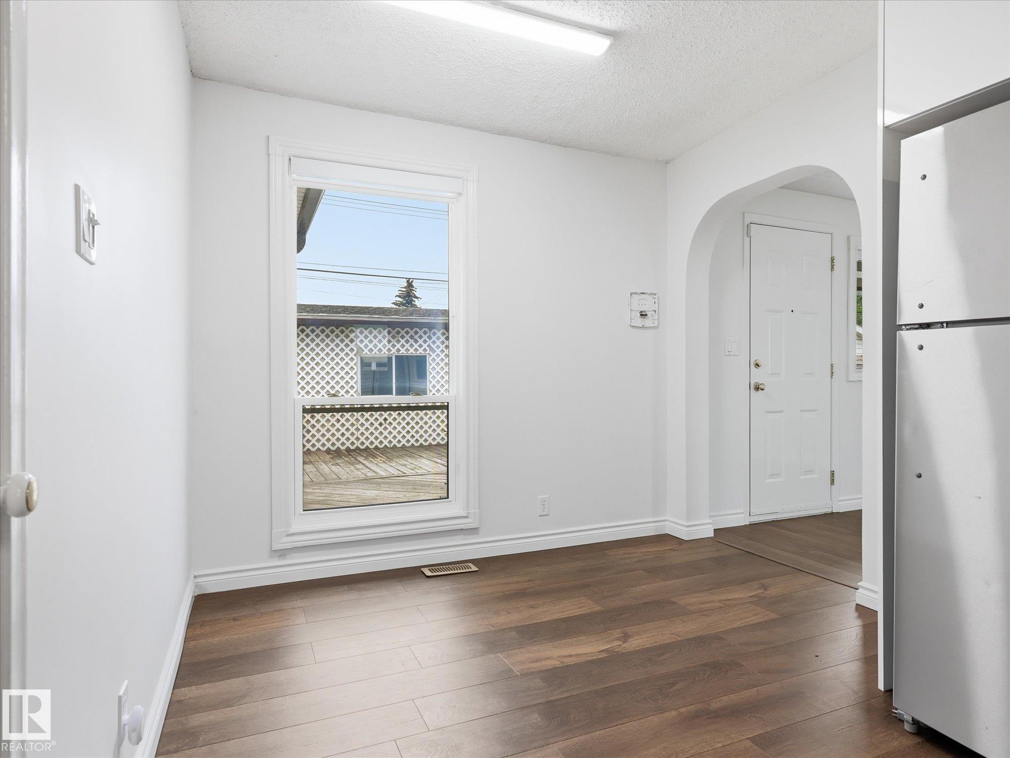 Photo 15 at 13316 136 Avenue NW, Wellington, Edmonton