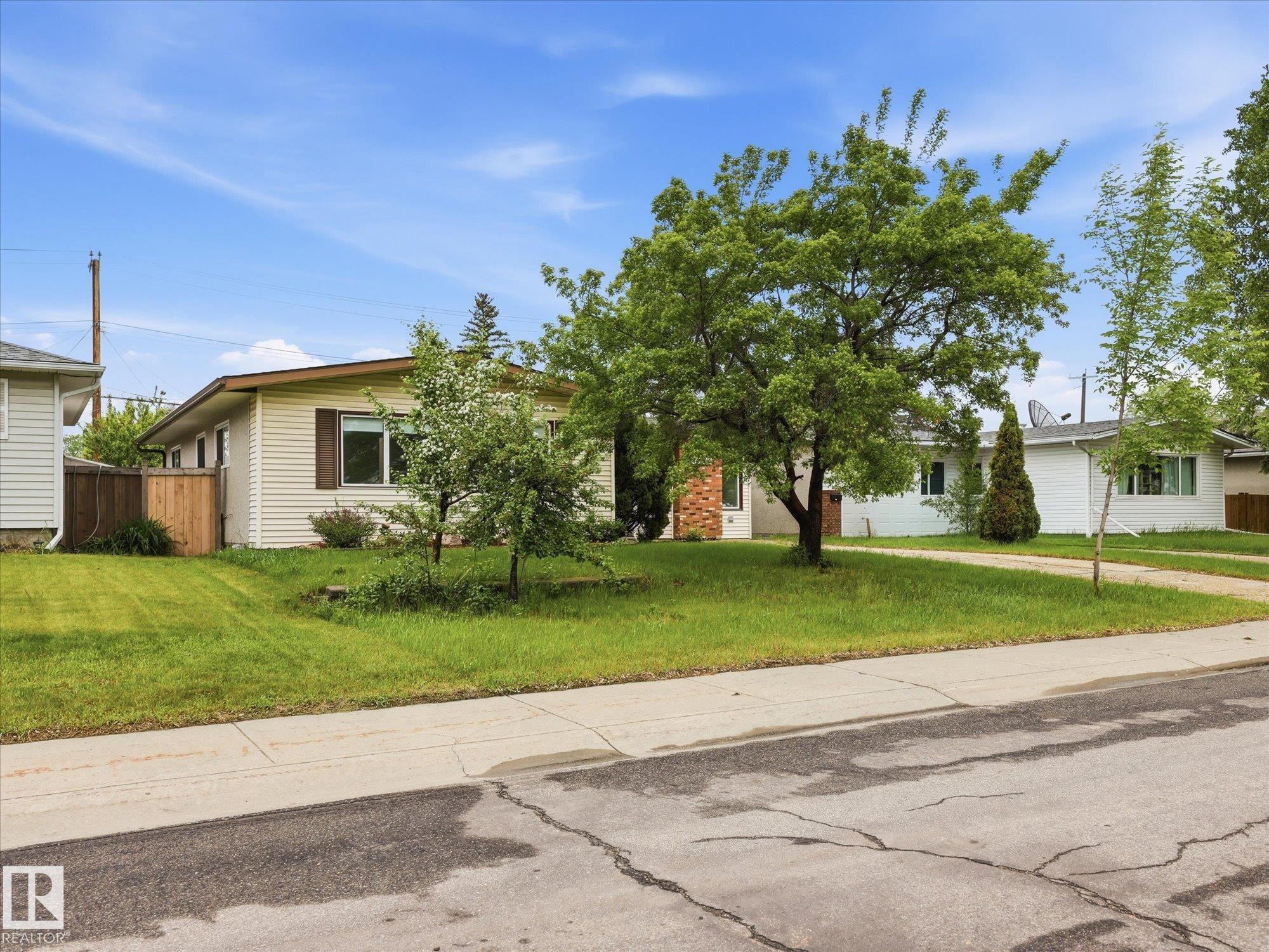 13316 136 Avenue NW, Wellington, Edmonton