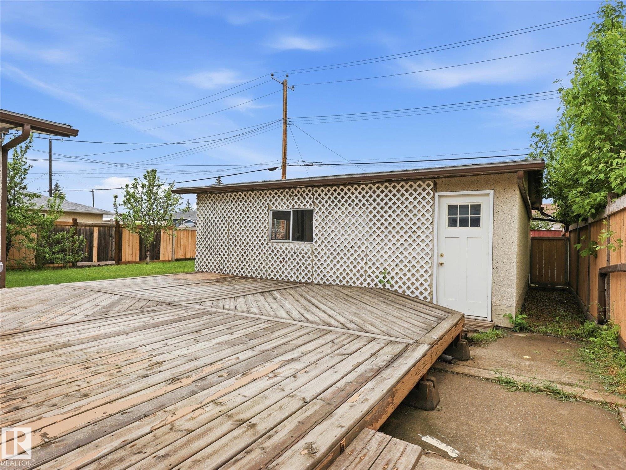 Photo 33 at 13316 136 Avenue NW, Wellington, Edmonton