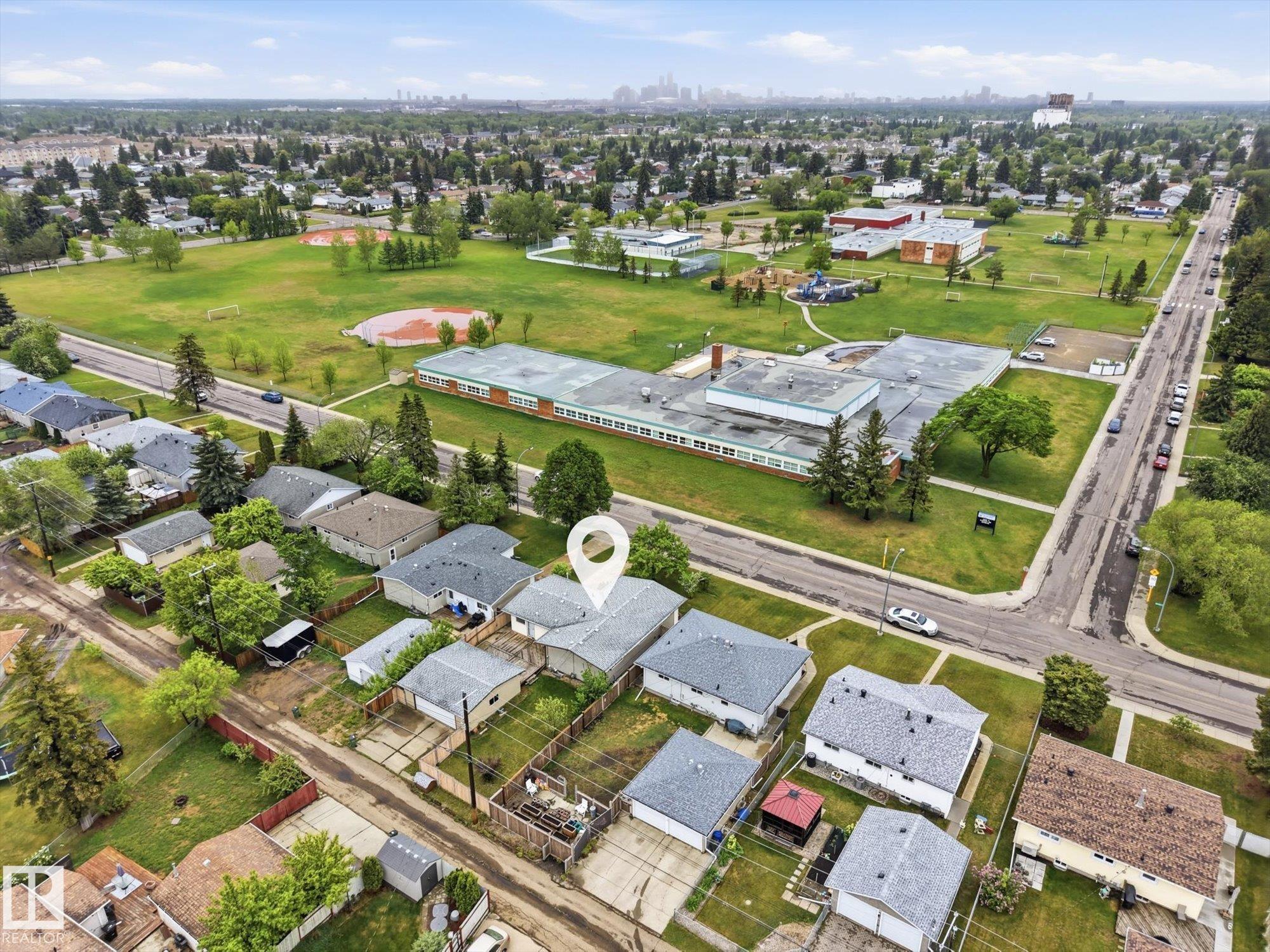 Photo 41 at 13316 136 Avenue NW, Wellington, Edmonton