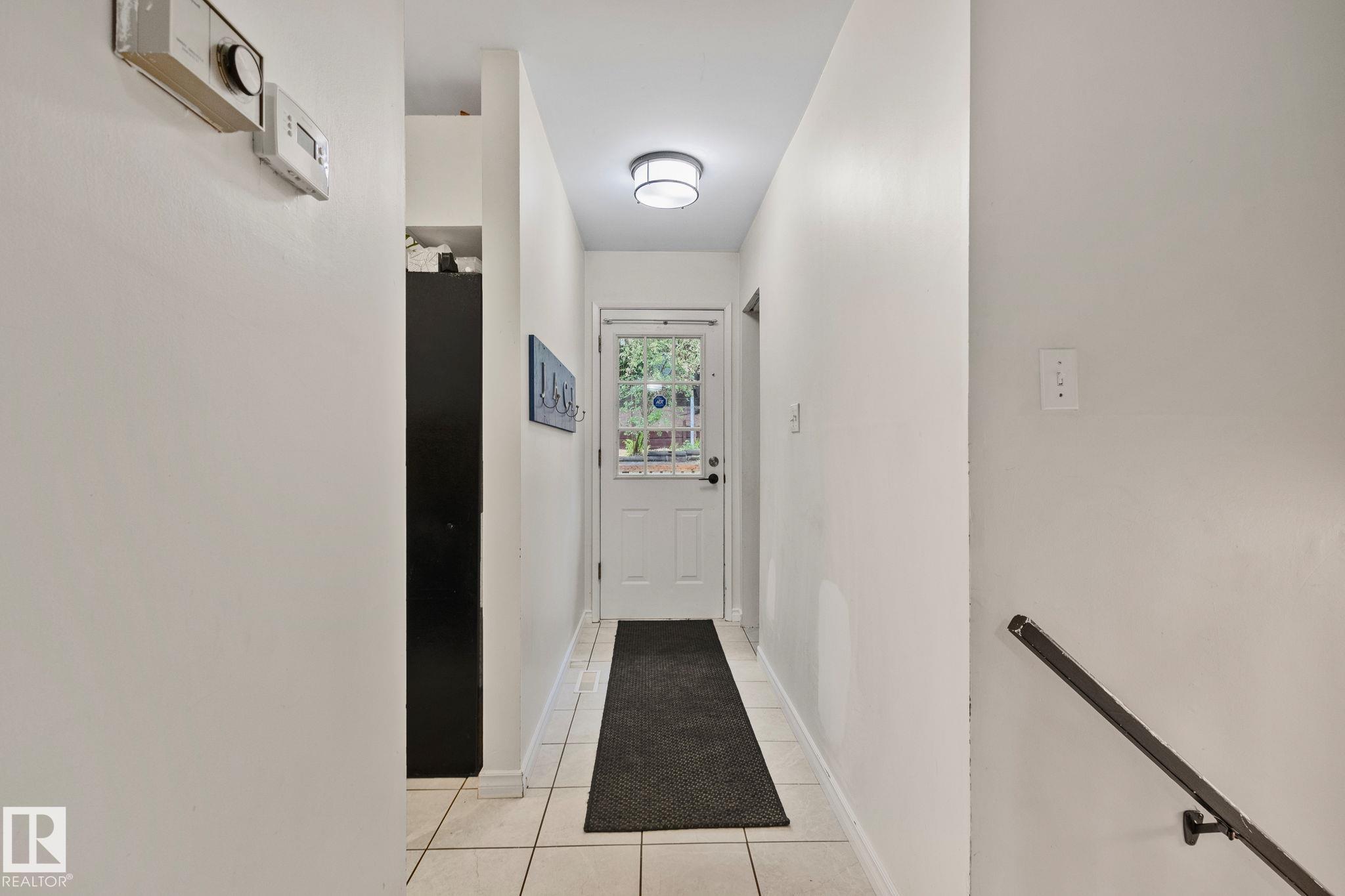 Photo 11 at 34 Beacon Crescent, Braeside, St. Albert