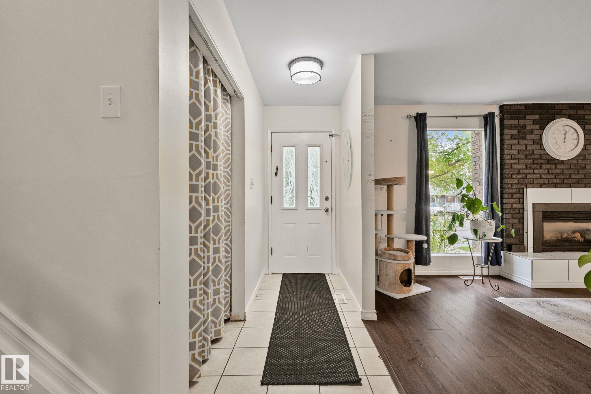 Photo 6 at 34 Beacon Crescent, Braeside, St. Albert
