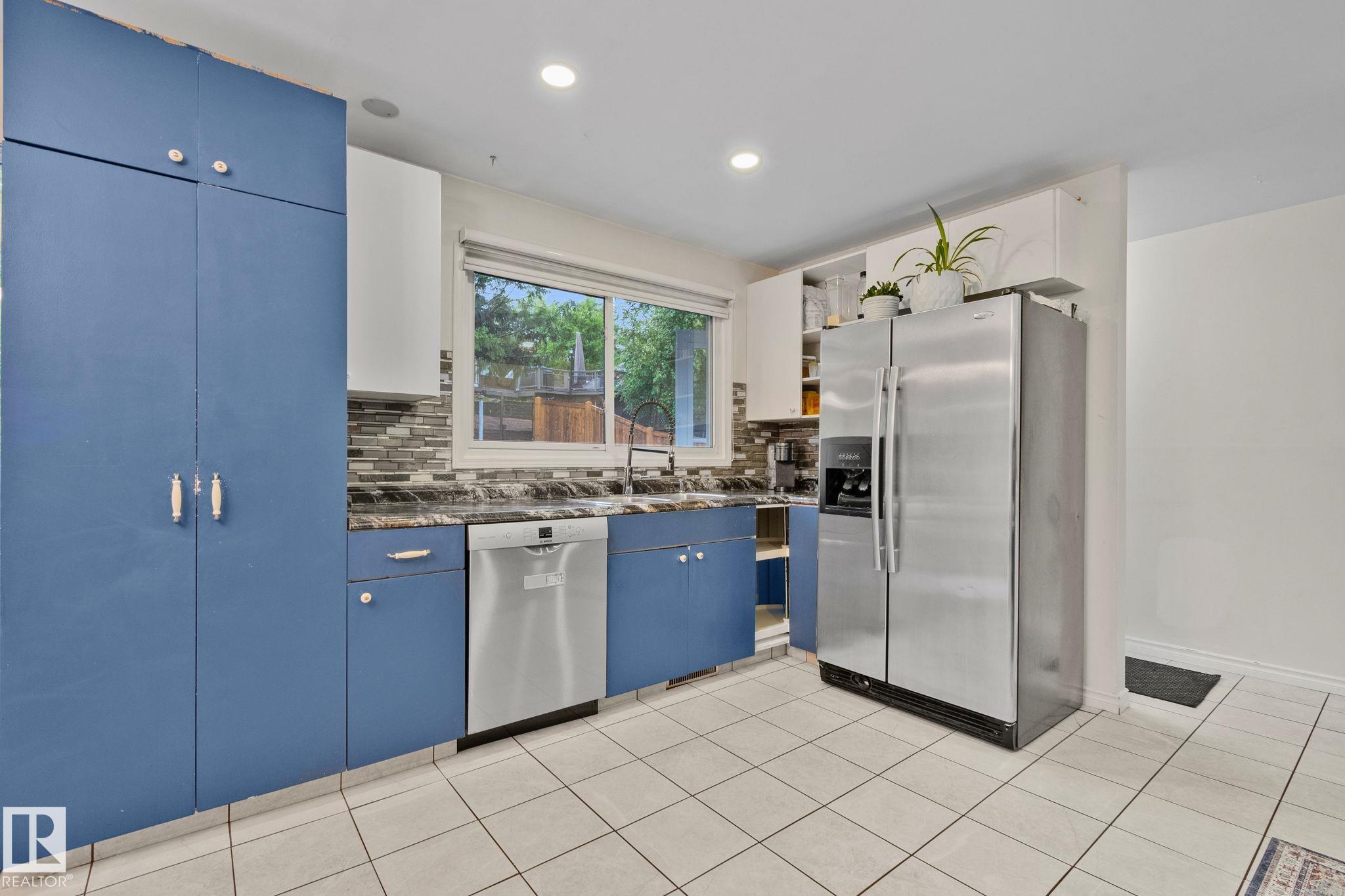 Photo 8 at 34 Beacon Crescent, Braeside, St. Albert