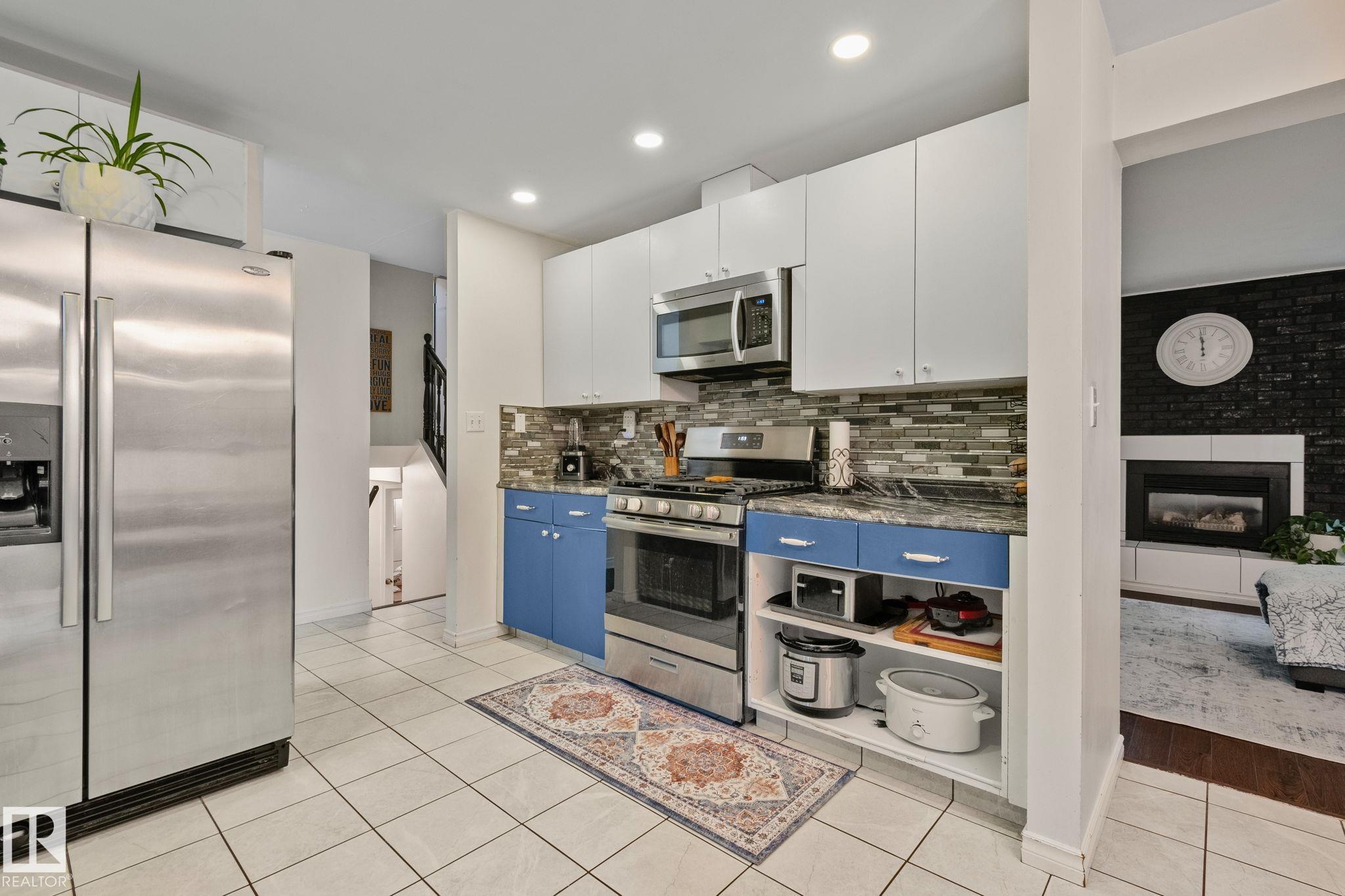 Photo 10 at 34 Beacon Crescent, Braeside, St. Albert