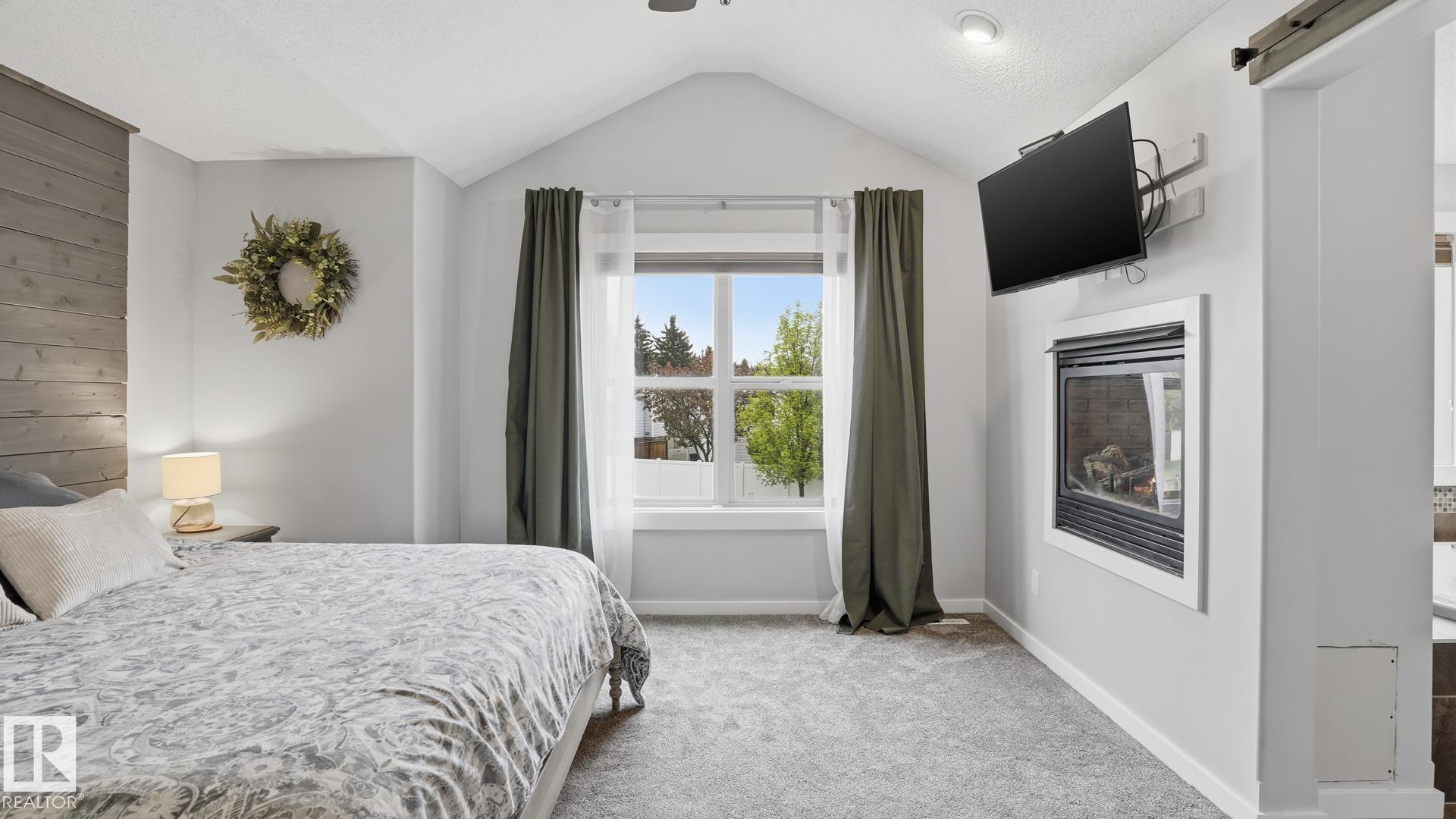Photo 28 at 75 Rue Moreau, Montalet, Beaumont