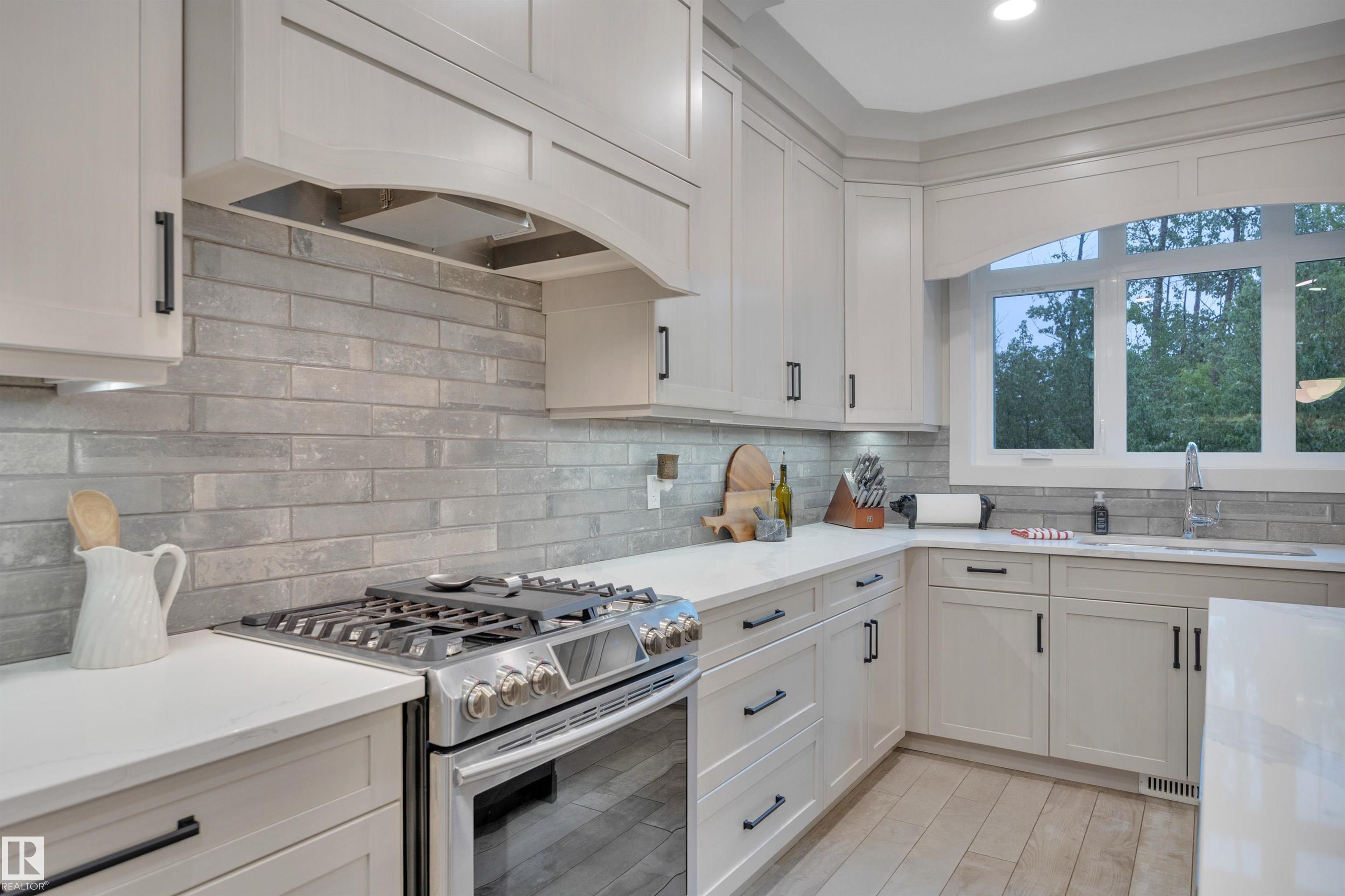Photo 14 at 17 Dillworth Crescent, Deer Park, Spruce Grove