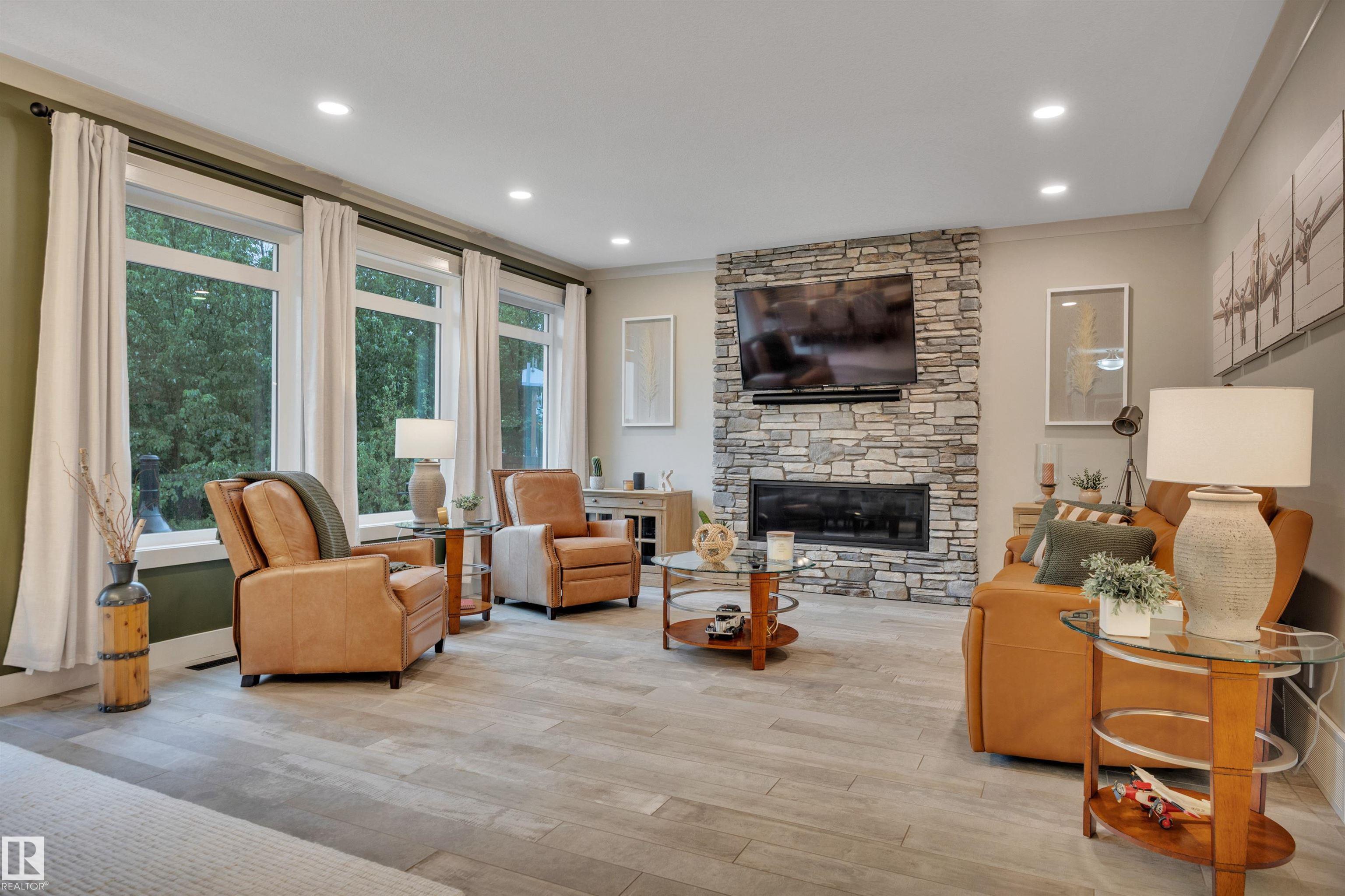 Photo 8 at 17 Dillworth Crescent, Deer Park, Spruce Grove