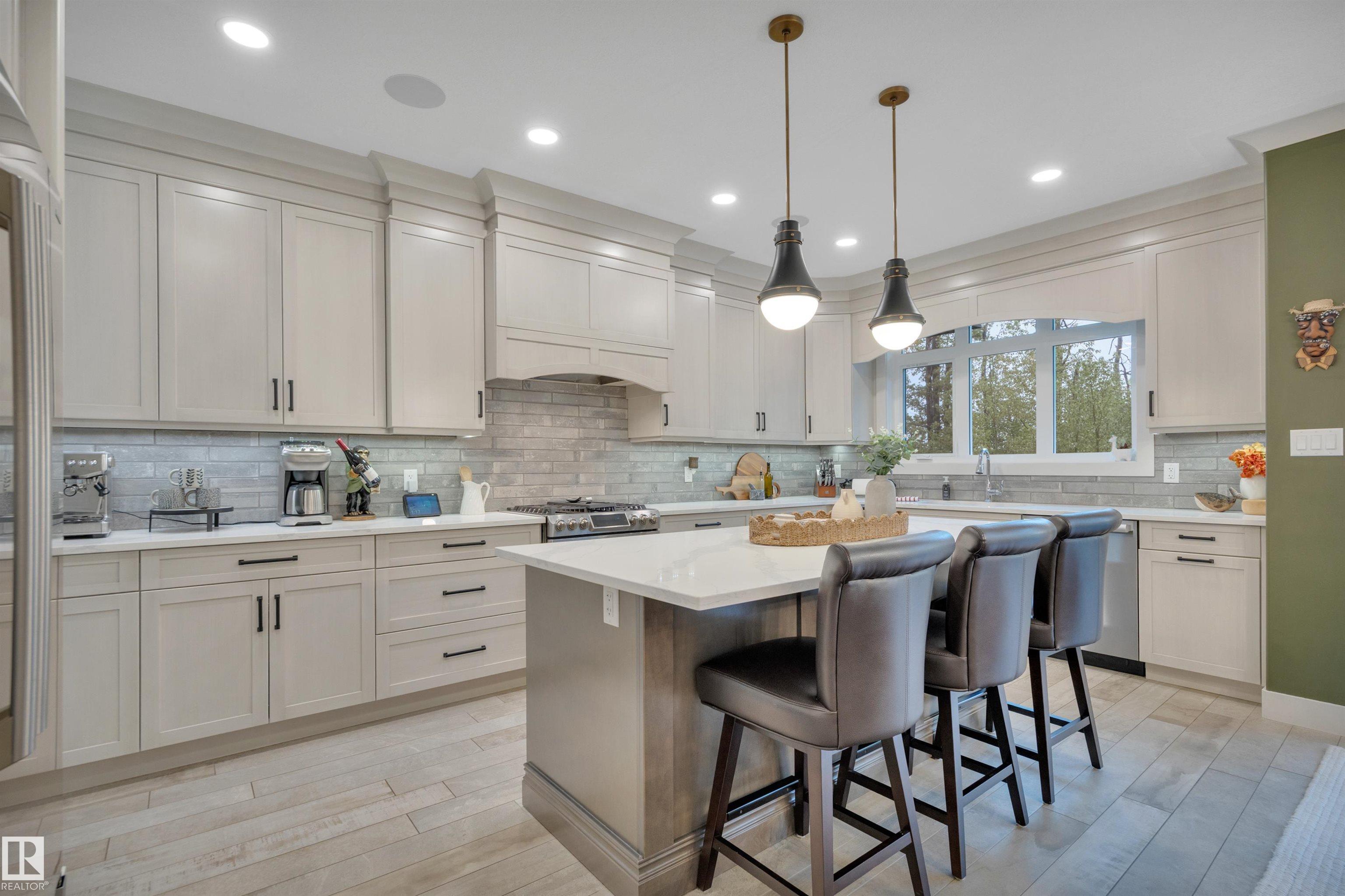 Photo 9 at 17 Dillworth Crescent, Deer Park, Spruce Grove