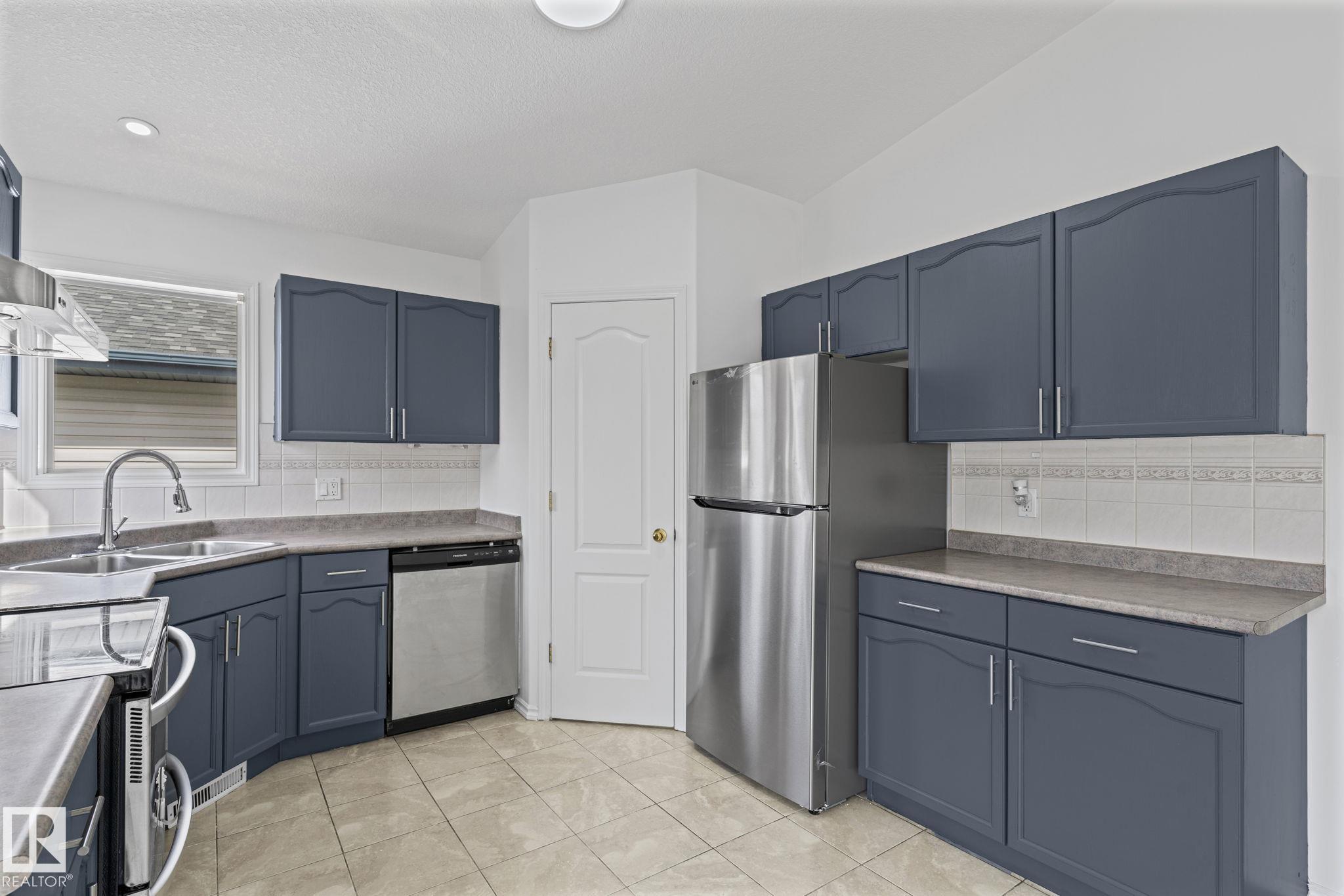 Photo 14 at 6715 165 Avenue NW, Ozerna, Edmonton