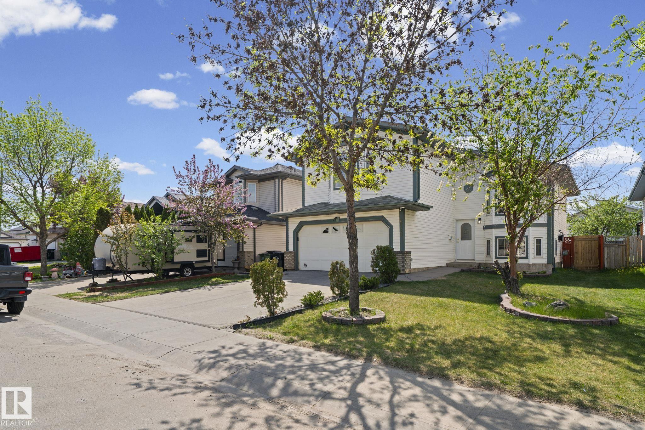 6715 165 Avenue NW, Ozerna, Edmonton