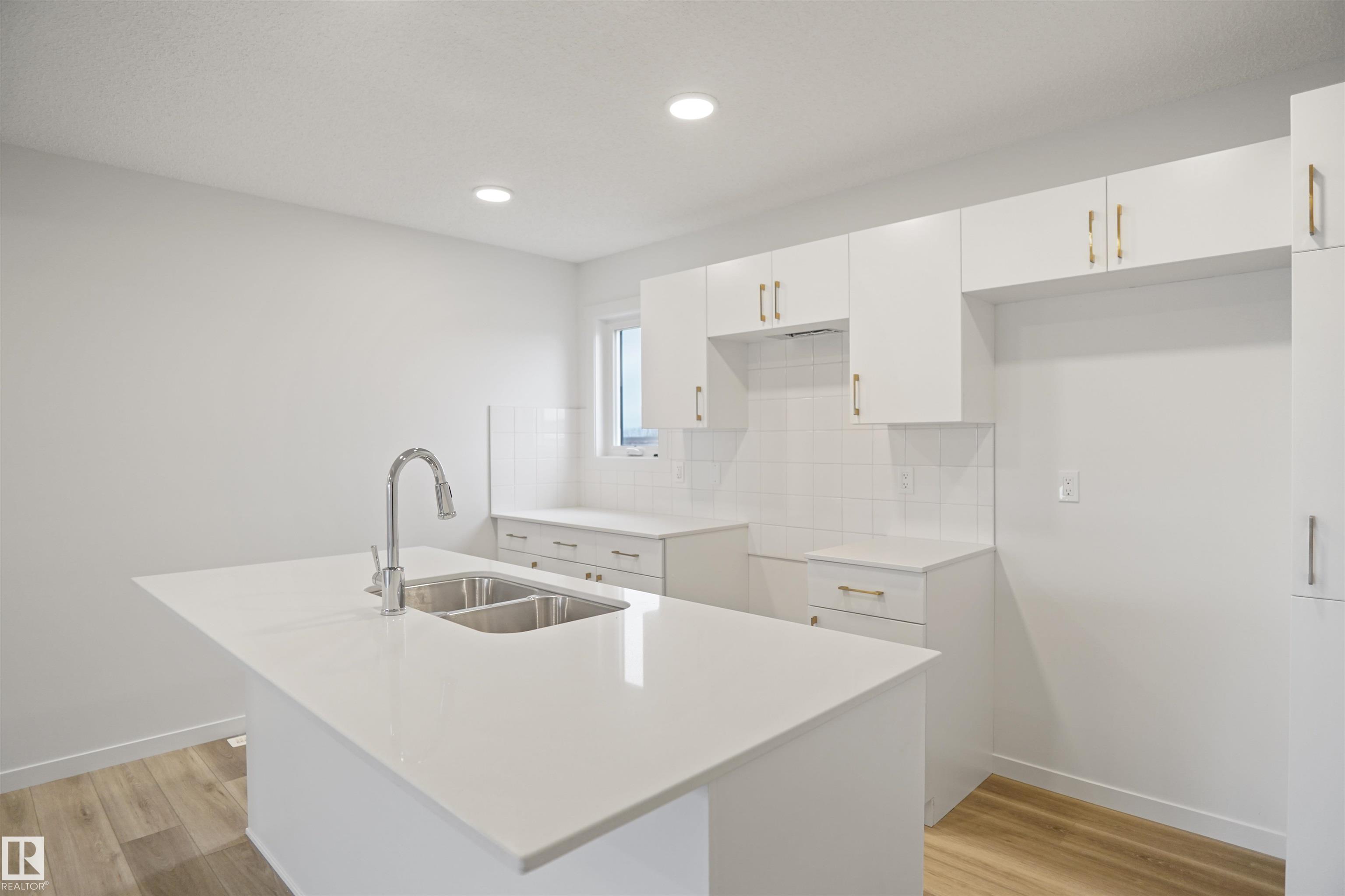 Photo 11 at 7062 Rosenthal Drive NW, Rosenthal, Edmonton