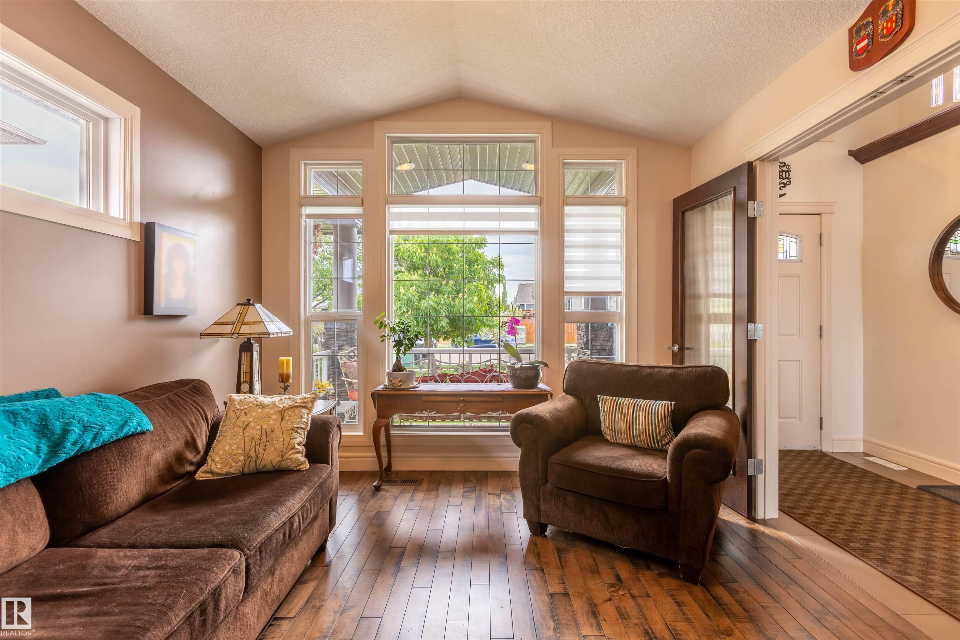 Photo 9 at 10415 97 Street, Morinville