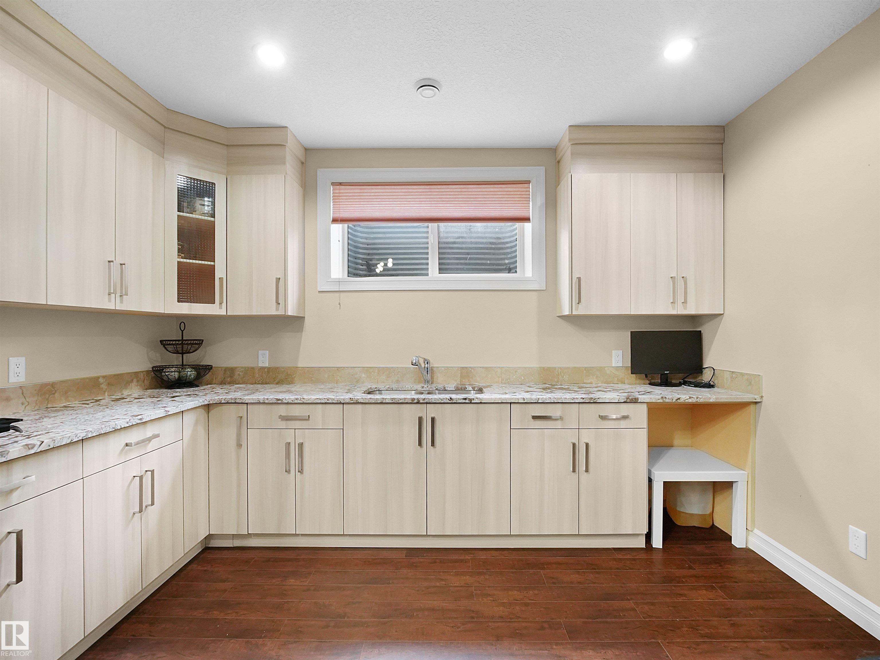 Photo 36 at 2019 Cameron Ravine Way NW, Cameron Heights, Edmonton