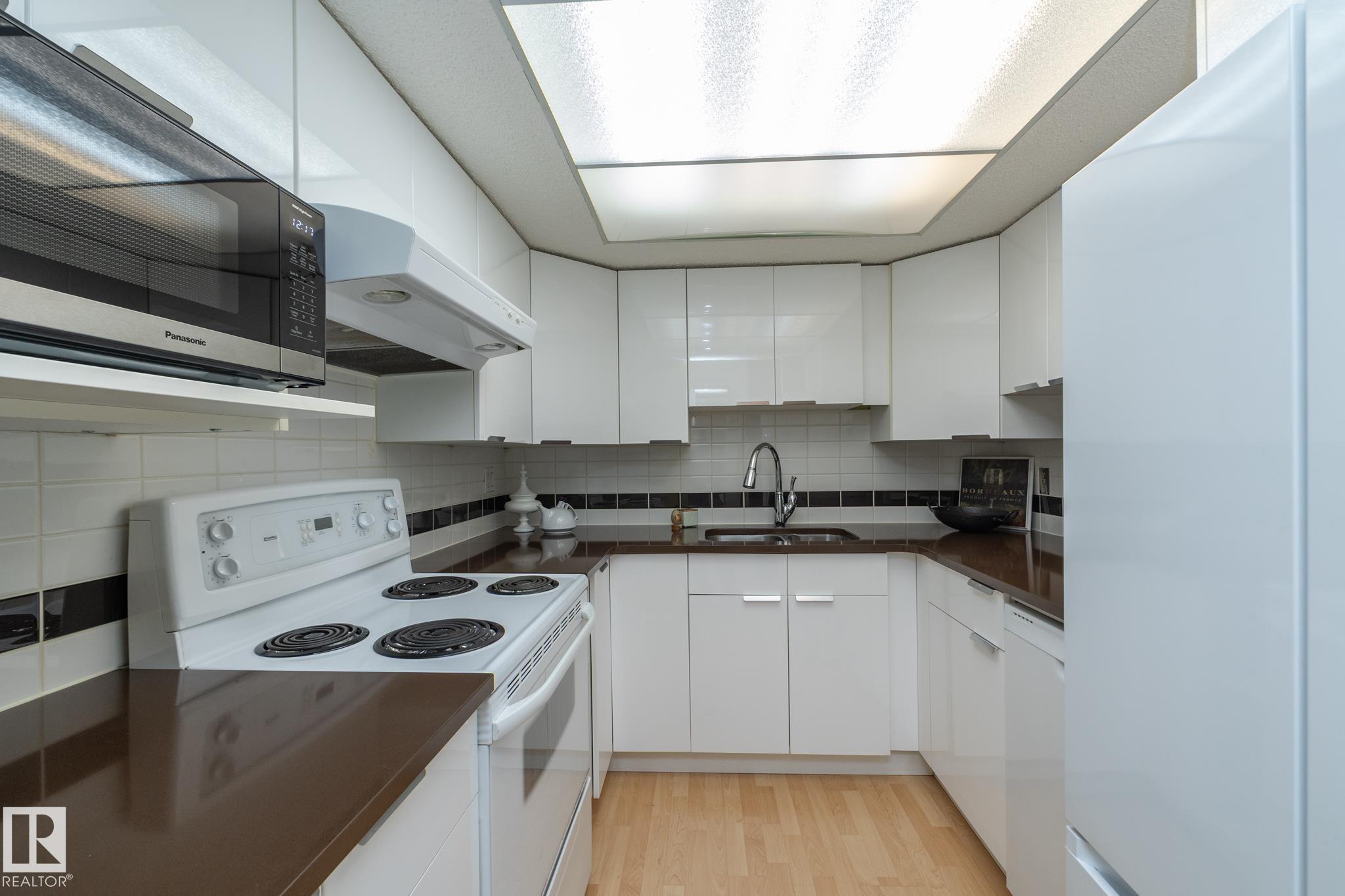 Photo 15 at 203 - 10171 119 Street NW, Wîhkwêntôwin, Edmonton